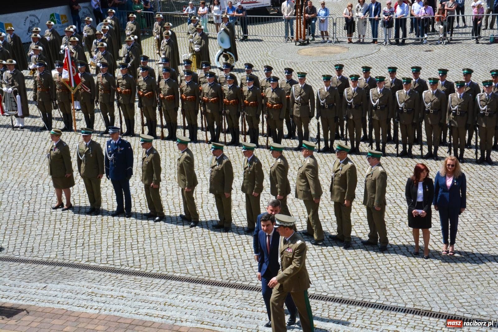 Zdjęcie w galerii na portalu naszraciborz.pl: Śląska Straż Graniczna świętowała na raciborskim zamku [FOTO i WIDEO] wiadomości z regionu