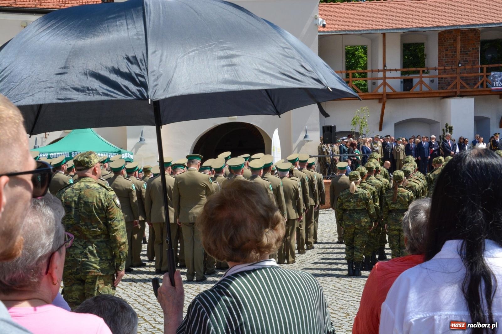Zdjęcie w galerii na portalu naszraciborz.pl: Śląska Straż Graniczna świętowała na raciborskim zamku [FOTO i WIDEO] wiadomości z regionu