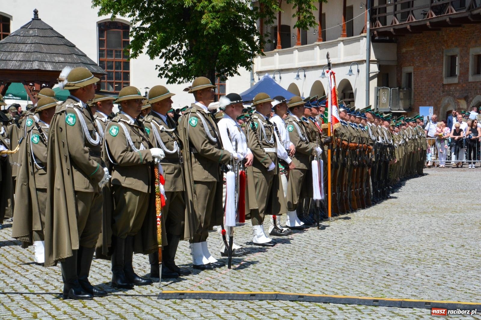 Zdjęcie w galerii na portalu naszraciborz.pl: Śląska Straż Graniczna świętowała na raciborskim zamku [FOTO i WIDEO] wiadomości z regionu