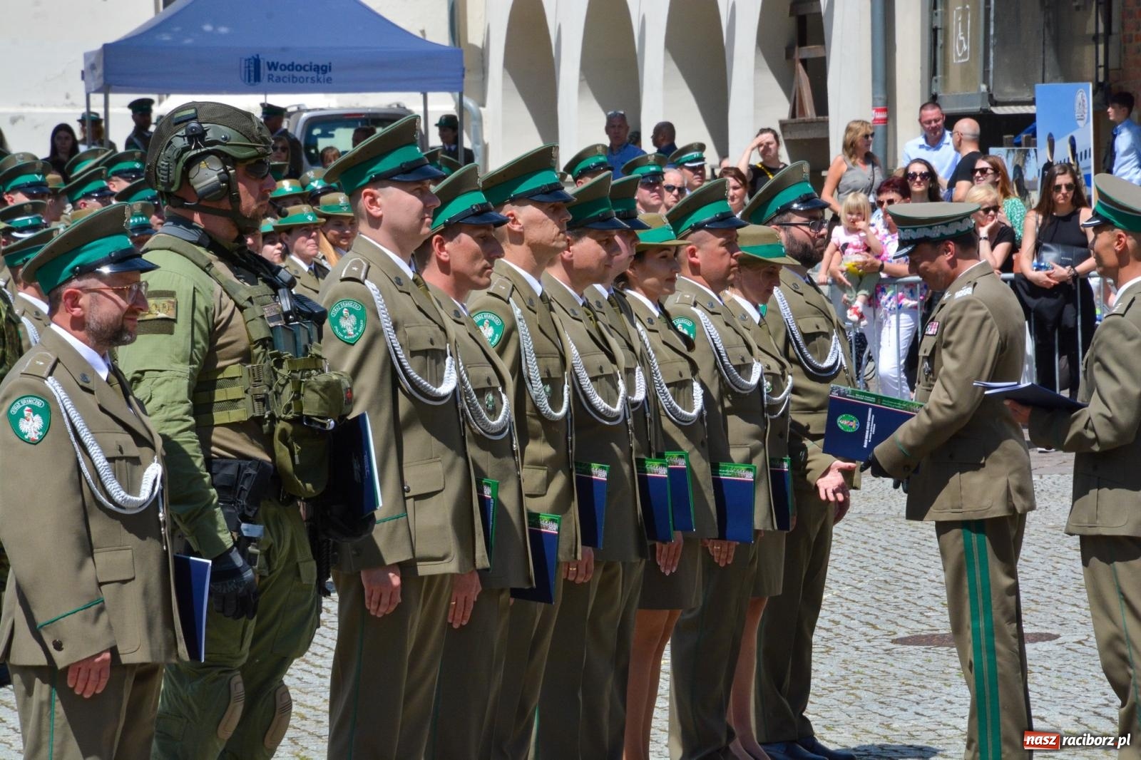 Zdjęcie w galerii na portalu naszraciborz.pl: Śląska Straż Graniczna świętowała na raciborskim zamku [FOTO i WIDEO] wiadomości z regionu