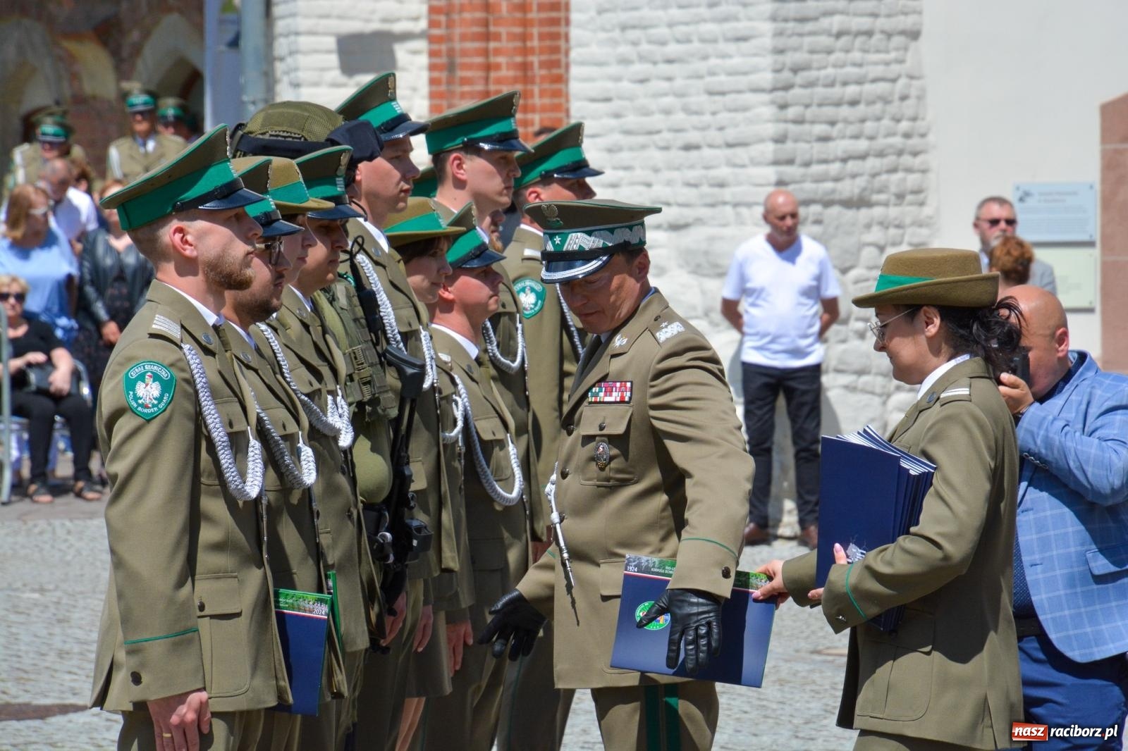 Zdjęcie w galerii na portalu naszraciborz.pl: Śląska Straż Graniczna świętowała na raciborskim zamku [FOTO i WIDEO] wiadomości z regionu