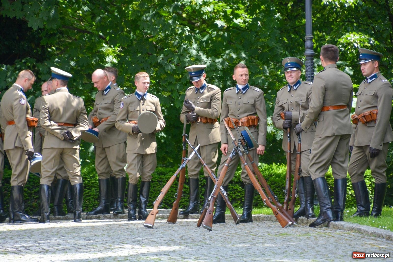 Zdjęcie w galerii na portalu naszraciborz.pl: Śląska Straż Graniczna świętowała na raciborskim zamku [FOTO i WIDEO] wiadomości z regionu