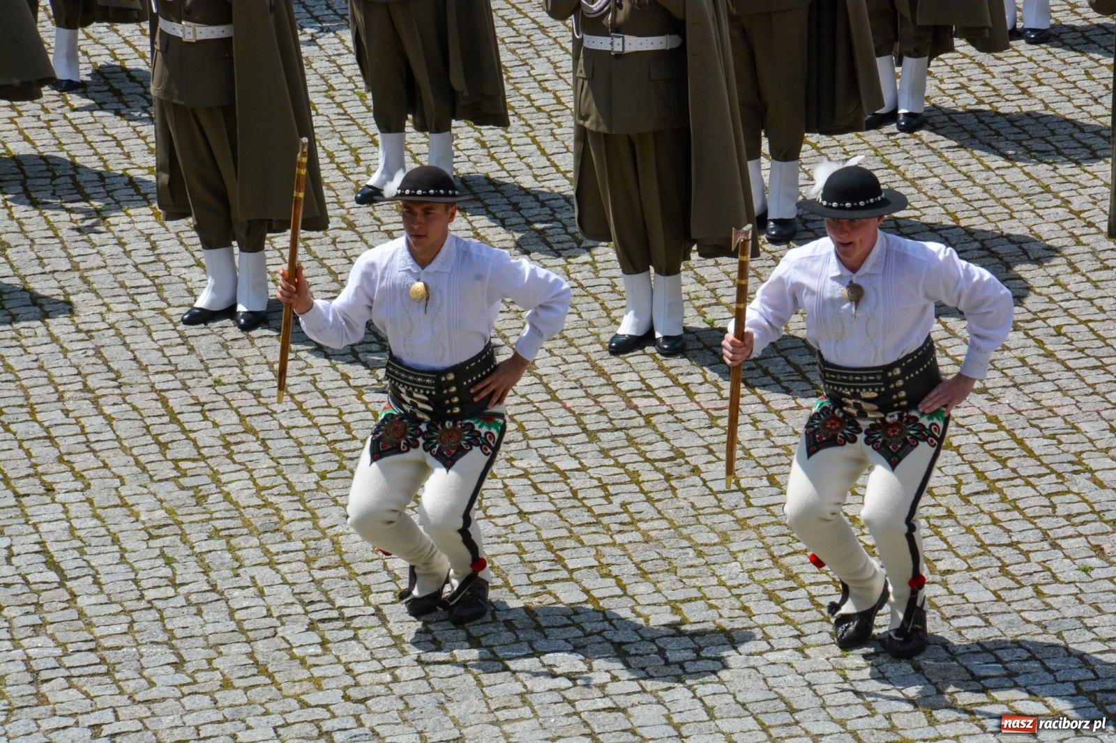Zdjęcie w galerii na portalu naszraciborz.pl: Śląska Straż Graniczna świętowała na raciborskim zamku [FOTO i WIDEO] wiadomości z regionu