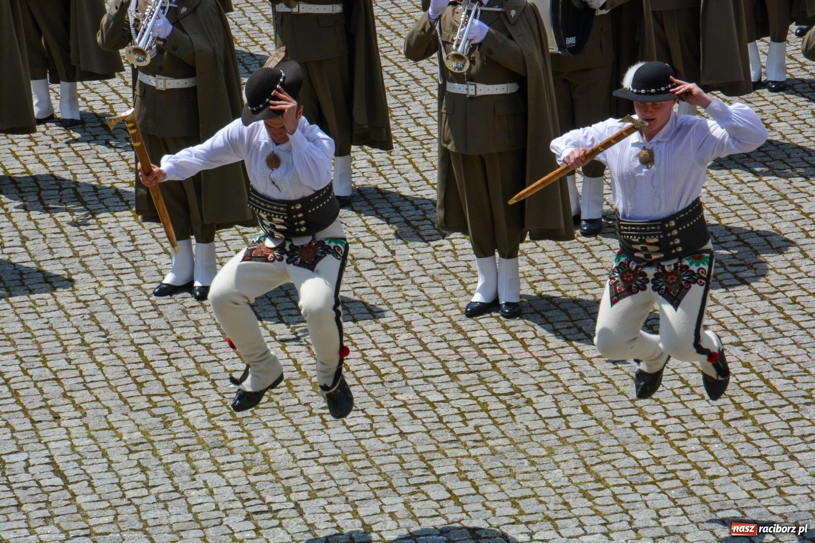 Zdjęcie w galerii na portalu naszraciborz.pl: Śląska Straż Graniczna świętowała na raciborskim zamku [FOTO i WIDEO] wiadomości z regionu