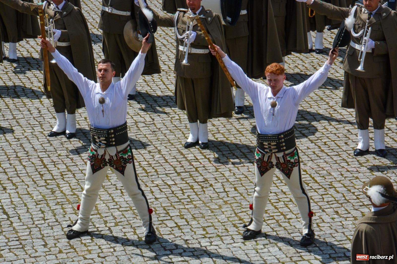 Zdjęcie w galerii na portalu naszraciborz.pl: Śląska Straż Graniczna świętowała na raciborskim zamku [FOTO i WIDEO] wiadomości z regionu
