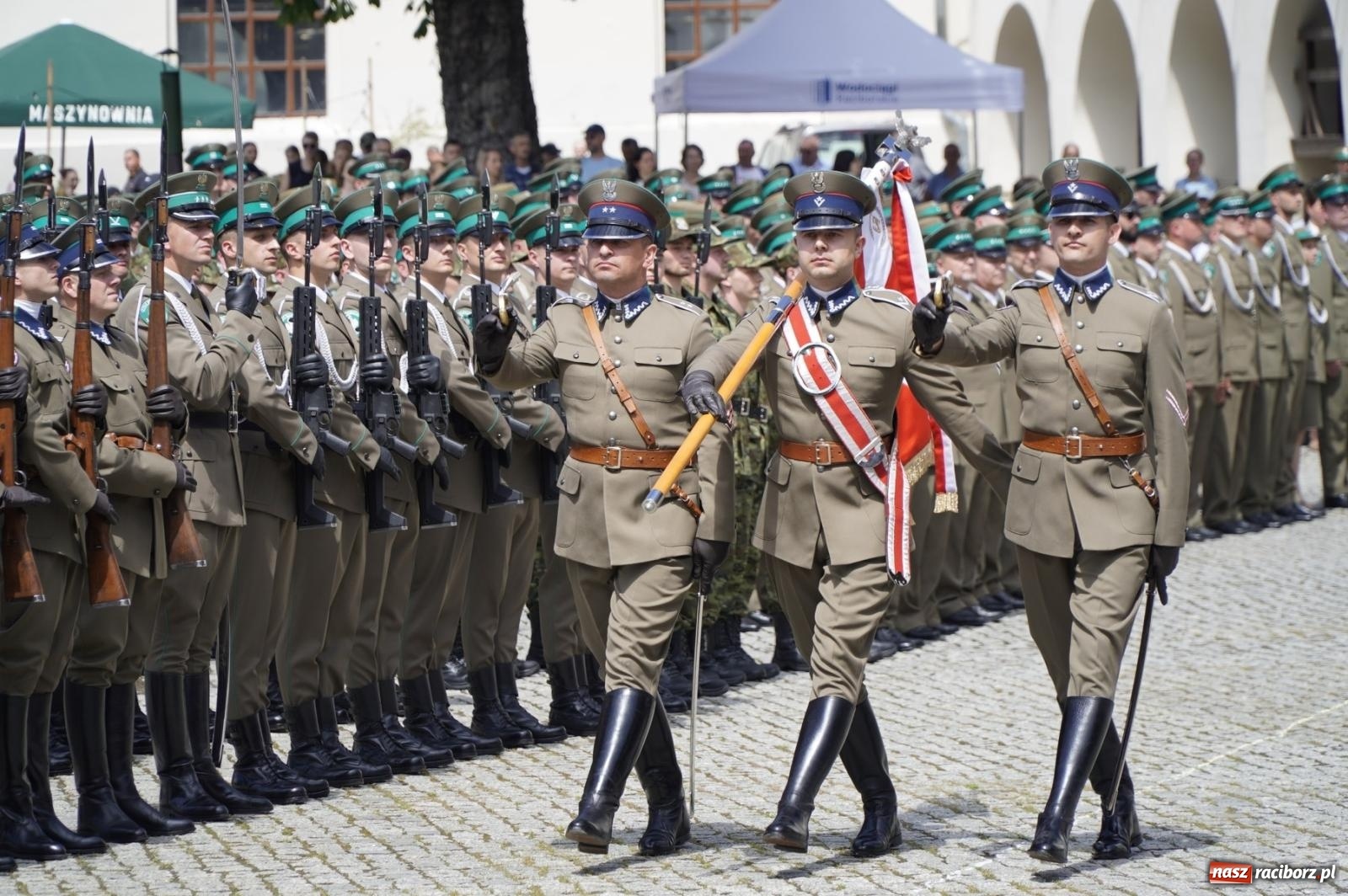 Zdjęcie w galerii na portalu naszraciborz.pl: Śląska Straż Graniczna świętowała na raciborskim zamku [FOTO i WIDEO] wiadomości z regionu