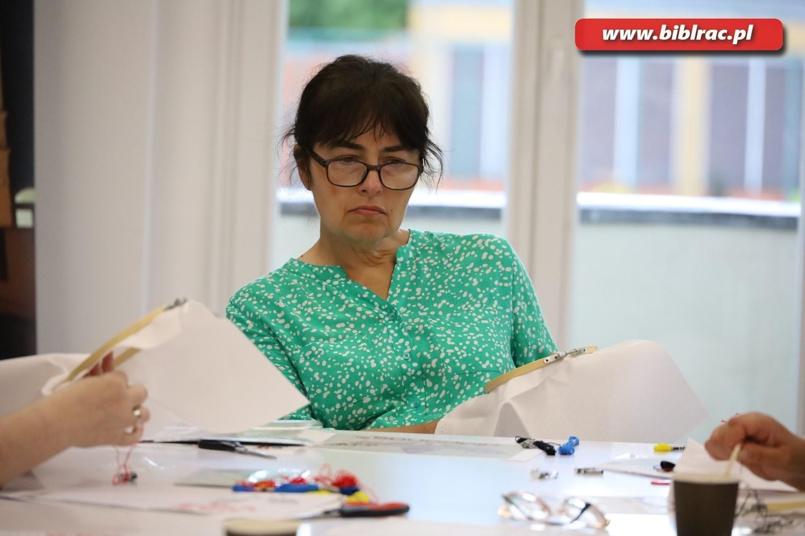 Zdjęcie w galerii na portalu naszraciborz.pl: Międzynarodowy Dzień Wyszywanki w Raciborzu wiadomości z regionu