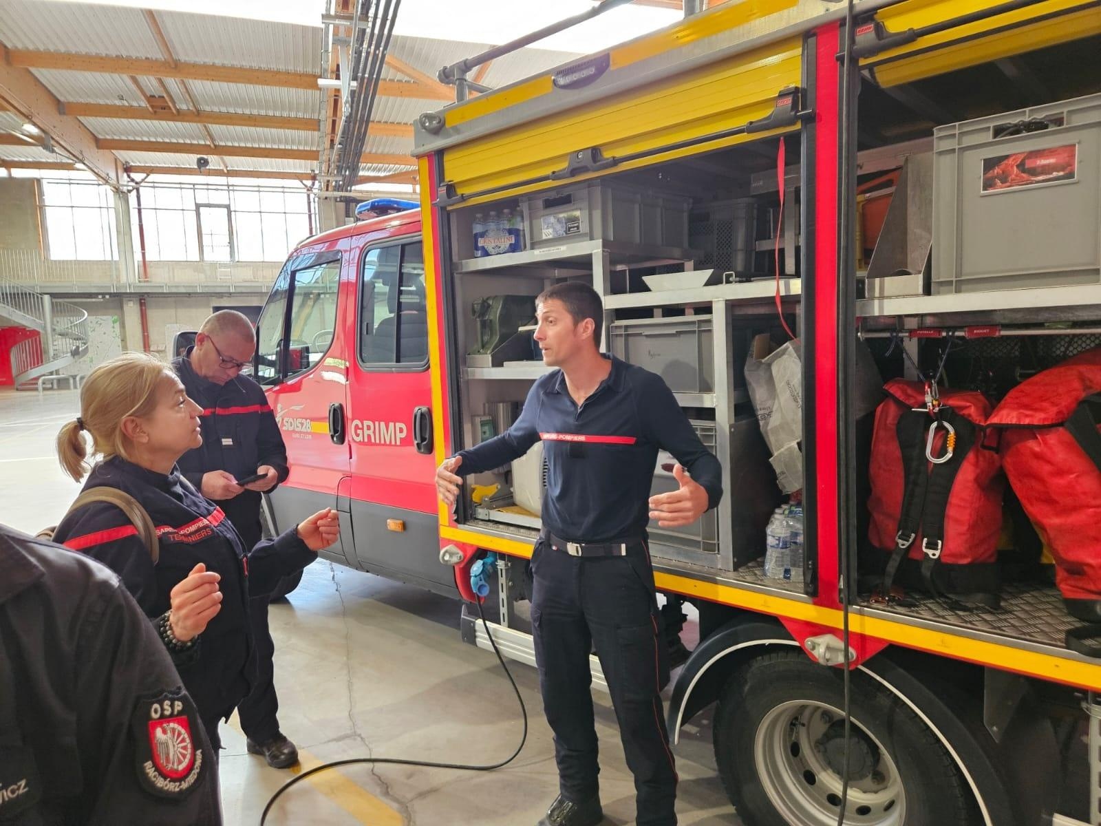 Zdjęcie w galerii na portalu naszraciborz.pl: Strażacy z OSP Miedonia z partnerską wizytą we Francji wiadomości z regionu