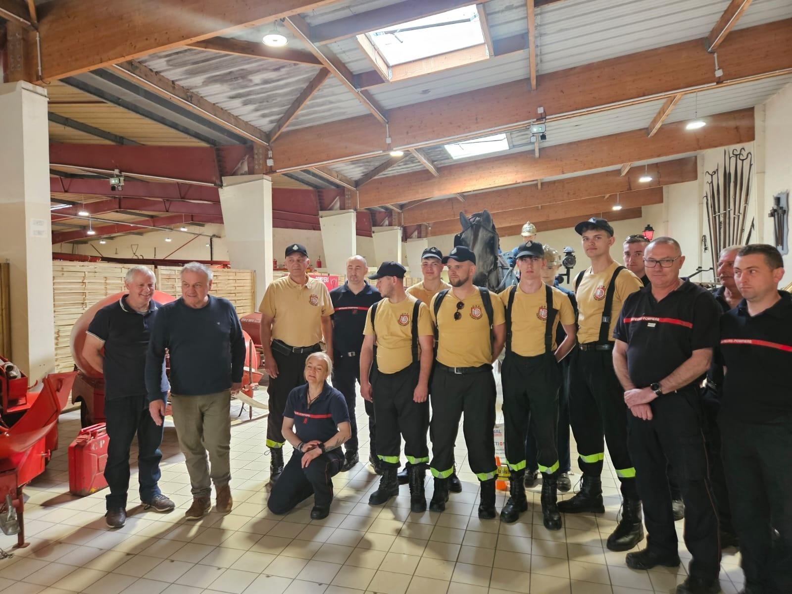 Zdjęcie w galerii na portalu naszraciborz.pl: Strażacy z OSP Miedonia z partnerską wizytą we Francji wiadomości z regionu