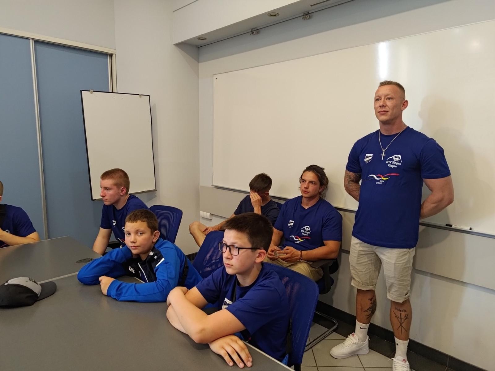 Zdjęcie w galerii na portalu naszraciborz.pl: Młodzi sportowcy z wymiany niemiecko-ukraińskiej gościli w raciborskim magistracie wiadomości z regionu