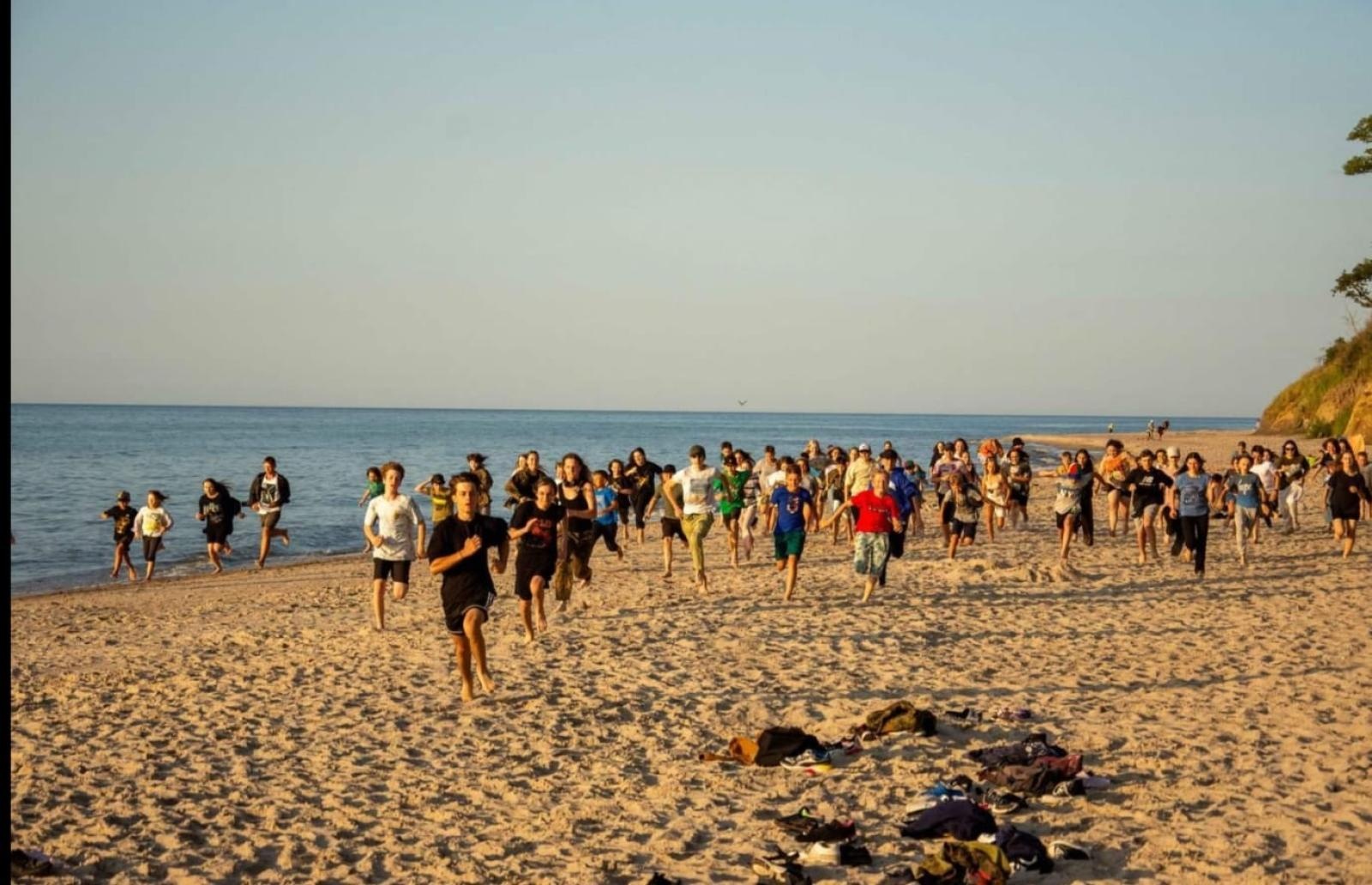Zdjęcie w galerii na portalu naszraciborz.pl: ZWIADOWCY nad morzem. Kolonie w Pleśnej wiadomości z regionu