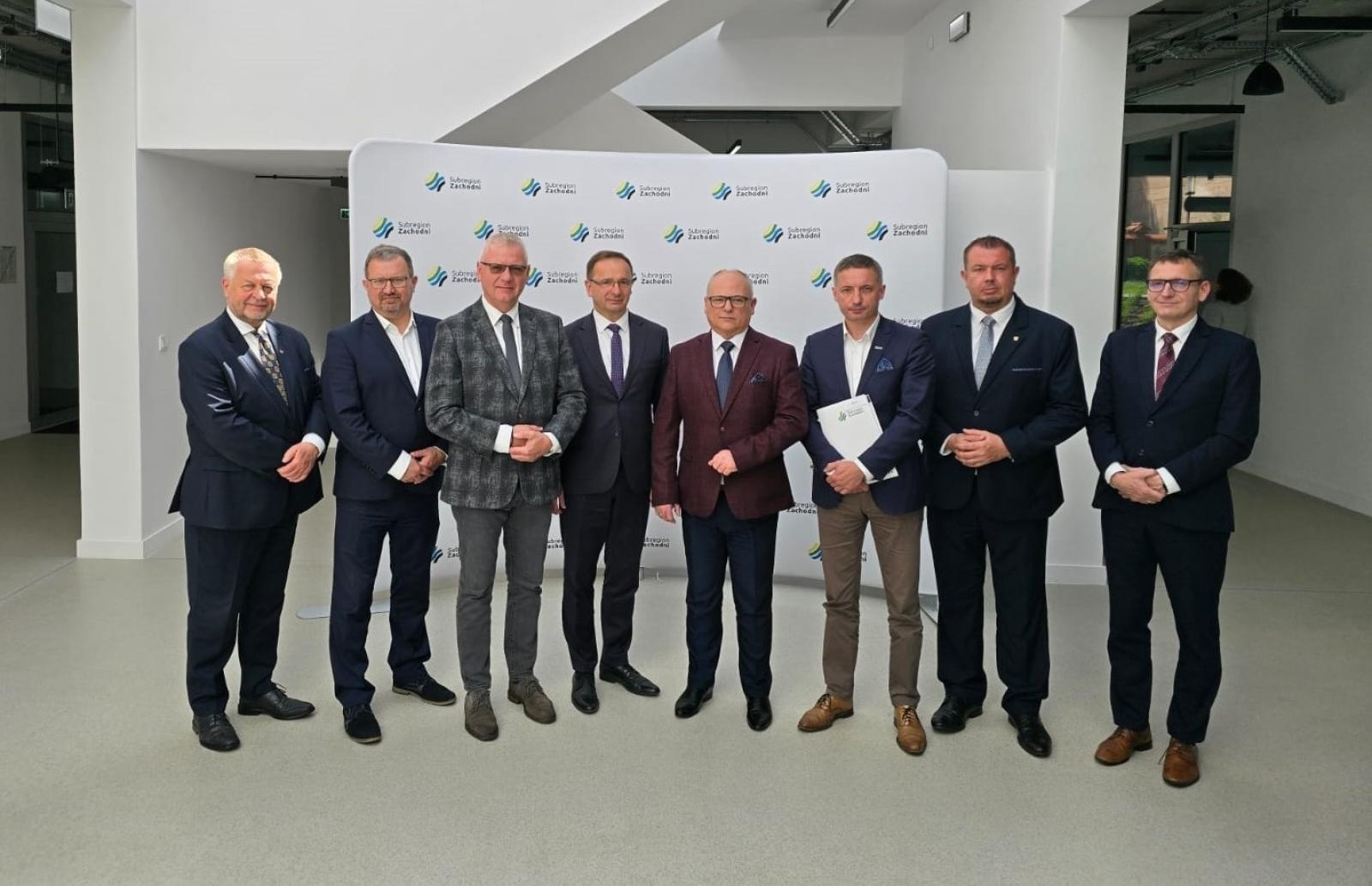 Zdjęcie w galerii na portalu naszraciborz.pl: Nowe władze w Subregionie Zachodnim wiadomości z regionu