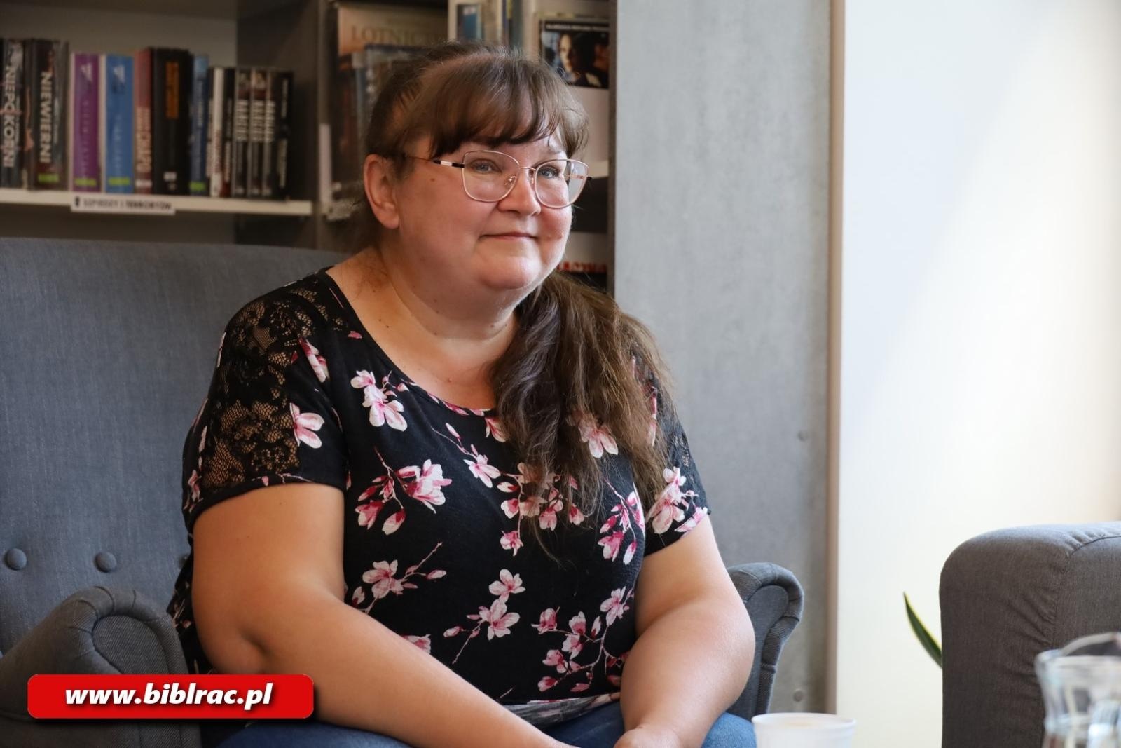 Zdjęcie w galerii na portalu naszraciborz.pl: Kafejka językowa w bibliotece – miejsce wyjątkowych spotkań wiadomości z regionu