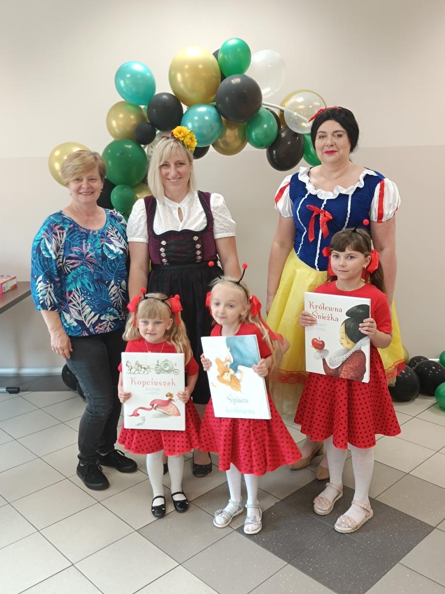 Zdjęcie w galerii na portalu naszraciborz.pl: Podróż do świata bajek. Gminny Konkurs Wiedzy Bajkowej w Pietrowicach Wielkich wiadomości z regionu