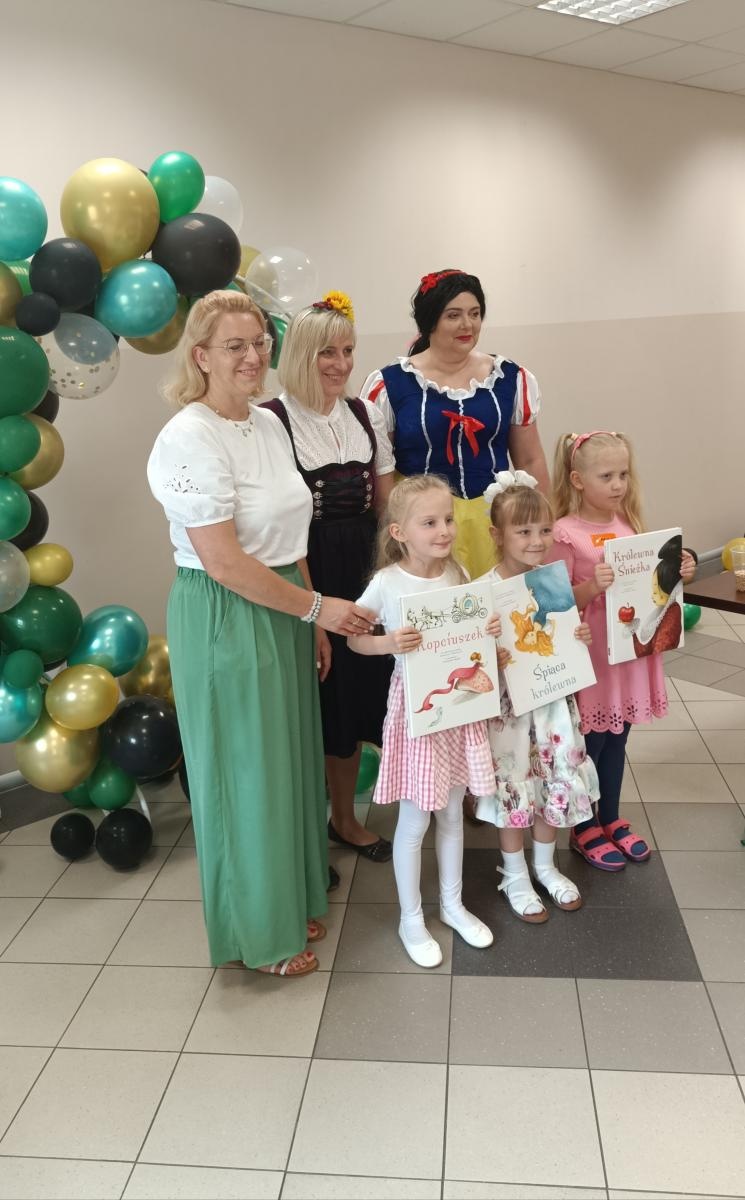Zdjęcie w galerii na portalu naszraciborz.pl: Podróż do świata bajek. Gminny Konkurs Wiedzy Bajkowej w Pietrowicach Wielkich wiadomości z regionu