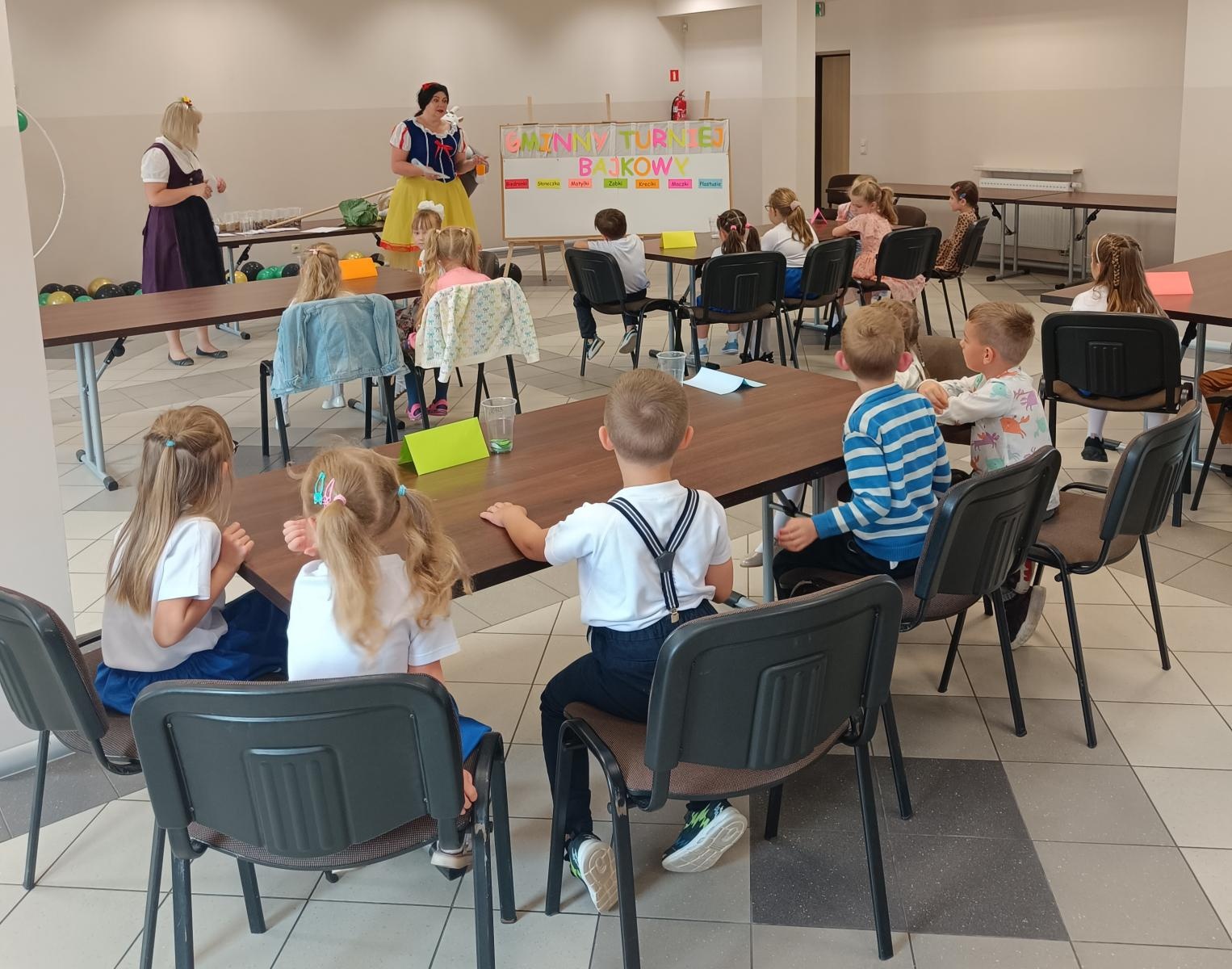 Zdjęcie w galerii na portalu naszraciborz.pl: Podróż do świata bajek. Gminny Konkurs Wiedzy Bajkowej w Pietrowicach Wielkich wiadomości z regionu