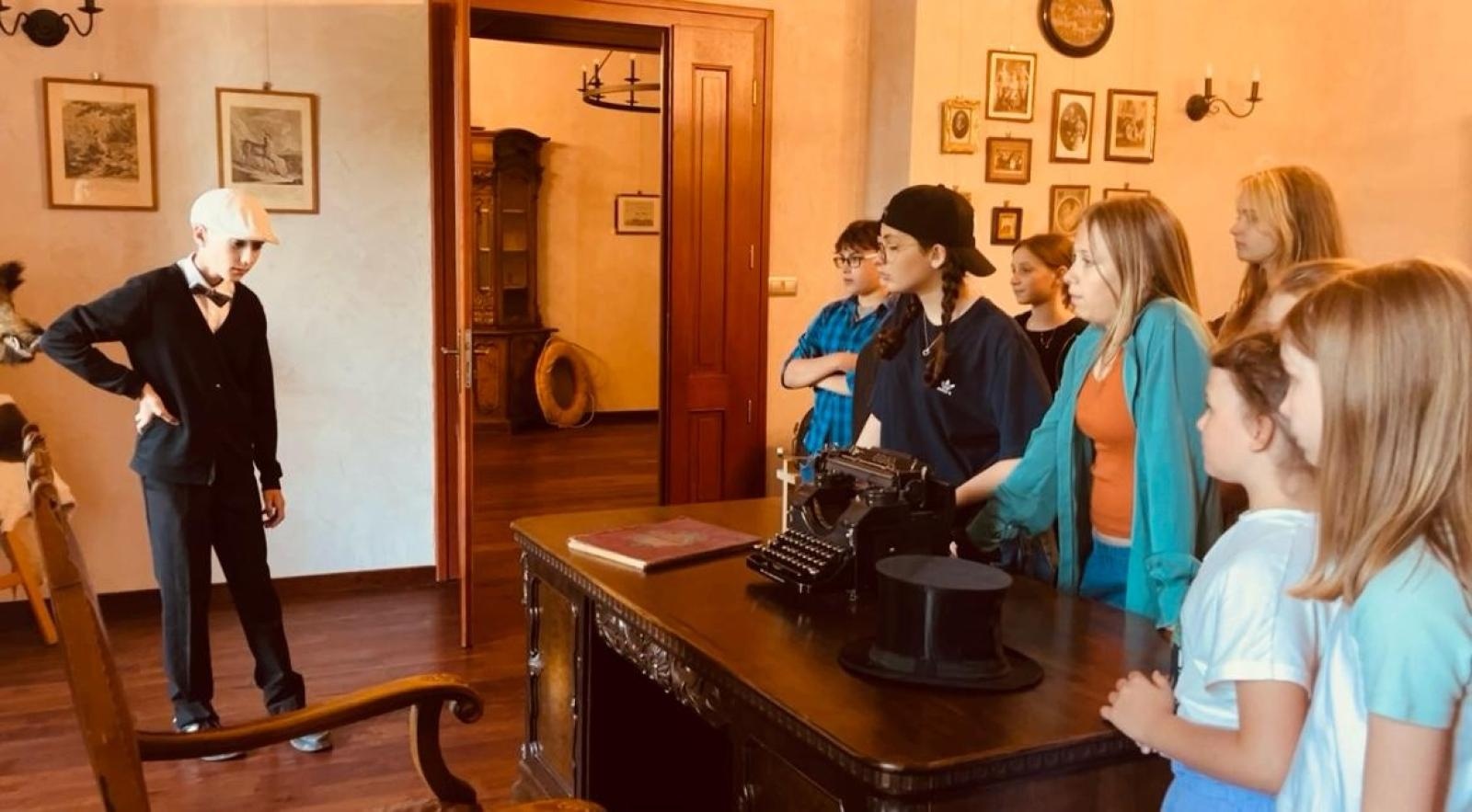 Zdjęcie w galerii na portalu naszraciborz.pl: Filmołaki. Zamek Piastowski zamienił się w plener filmowy wiadomości z regionu