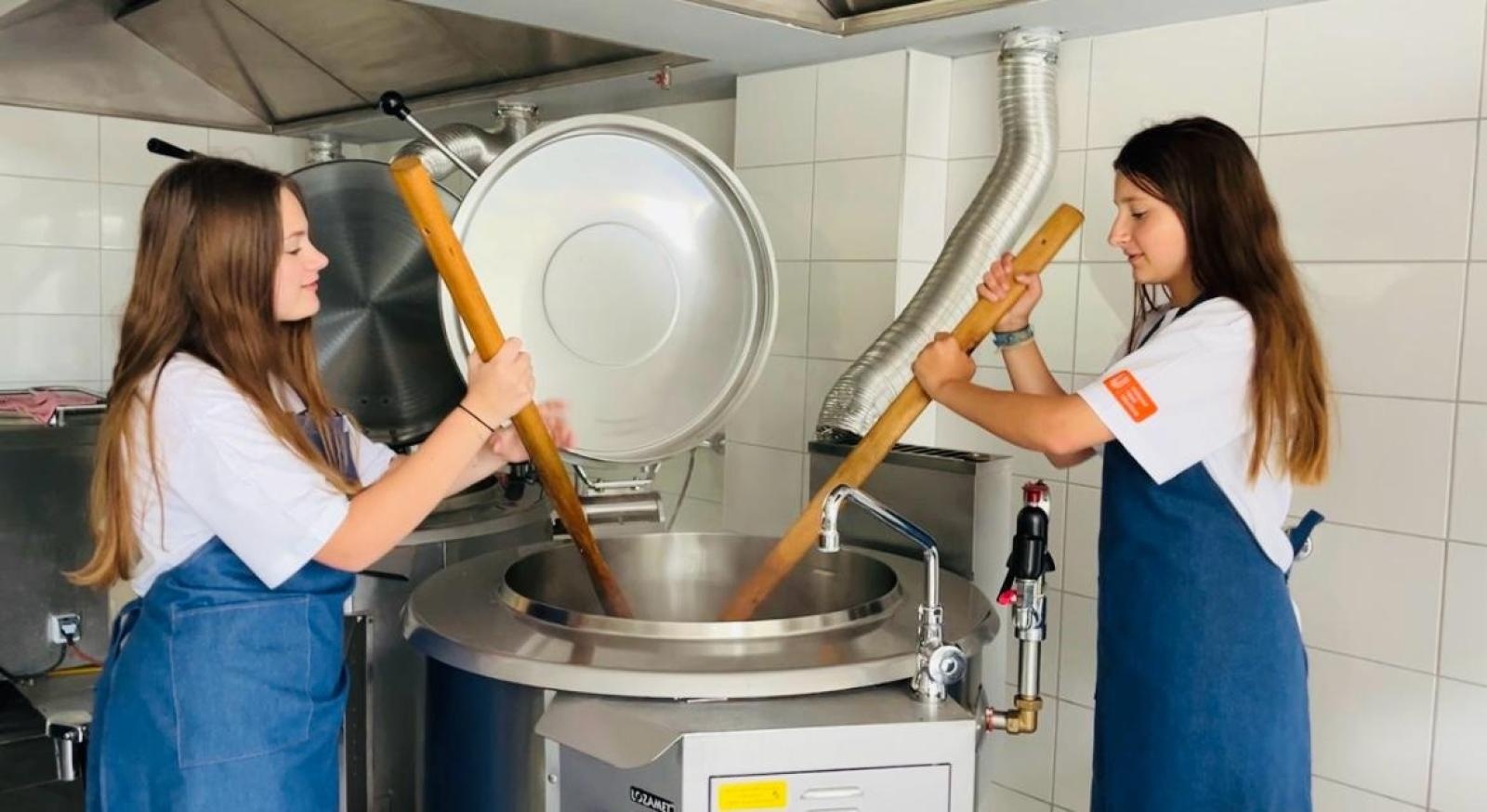 Zdjęcie w galerii na portalu naszraciborz.pl: Filmołaki. Zamek Piastowski zamienił się w plener filmowy wiadomości z regionu