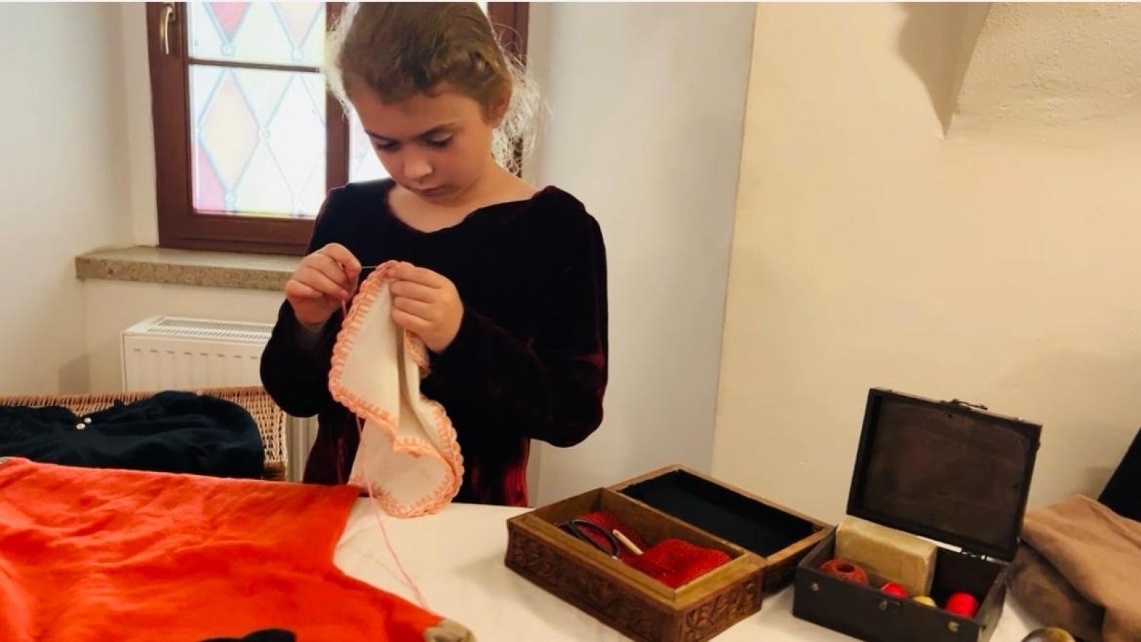 Zdjęcie w galerii na portalu naszraciborz.pl: Filmołaki. Zamek Piastowski zamienił się w plener filmowy wiadomości z regionu