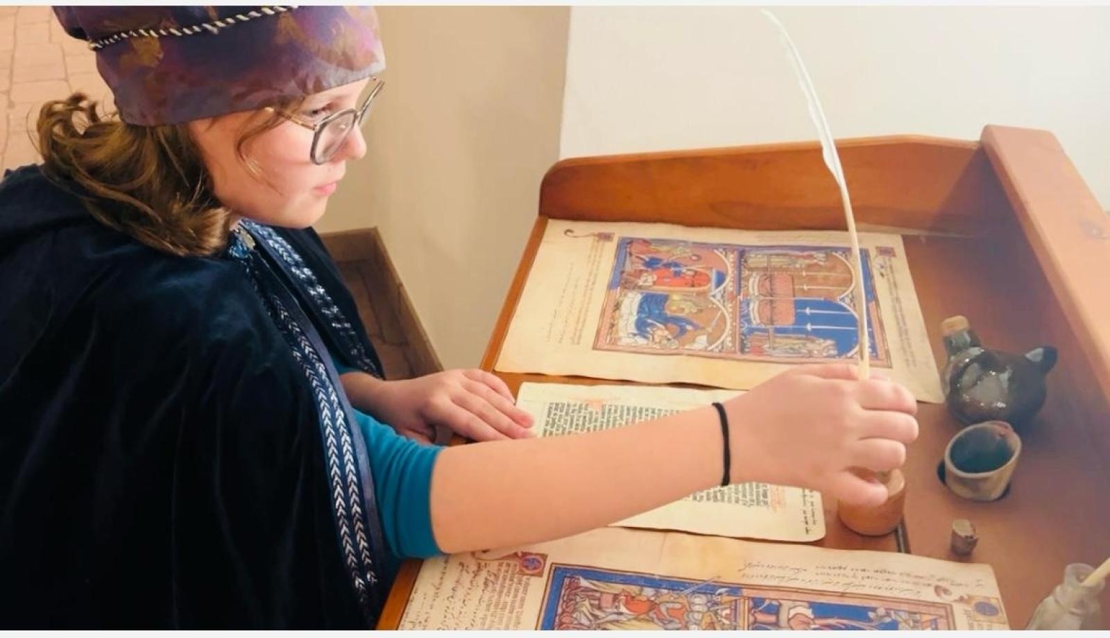 Zdjęcie w galerii na portalu naszraciborz.pl: Filmołaki. Zamek Piastowski zamienił się w plener filmowy wiadomości z regionu