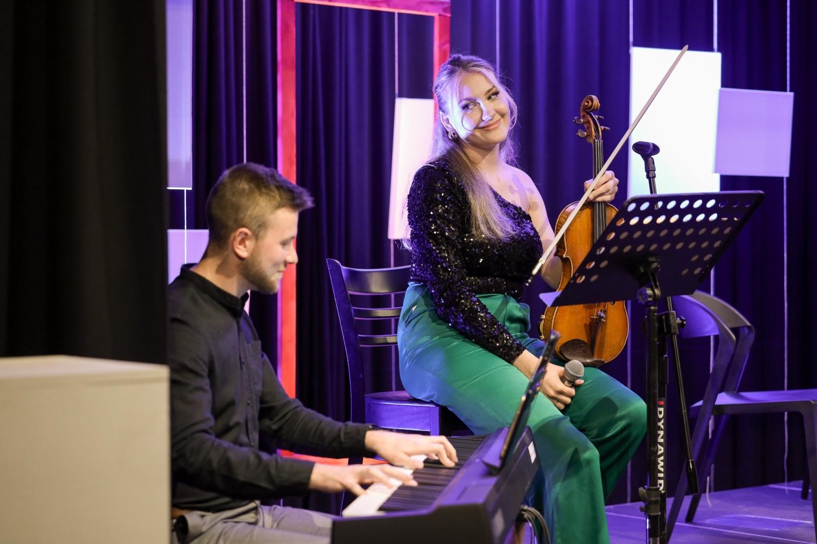 Zdjęcie w galerii na portalu naszraciborz.pl: Józef Maria Ruszar gościem Almanachu Prowincjonalnego wiadomości z regionu