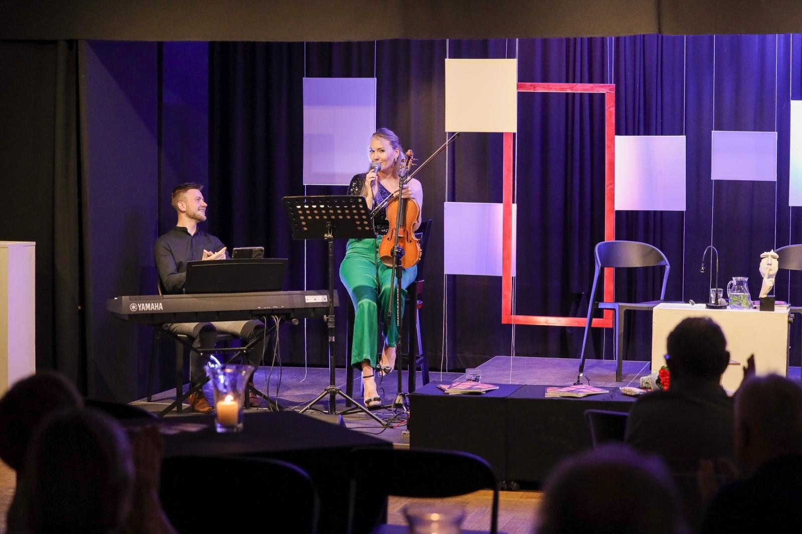 Zdjęcie w galerii na portalu naszraciborz.pl: Józef Maria Ruszar gościem Almanachu Prowincjonalnego wiadomości z regionu