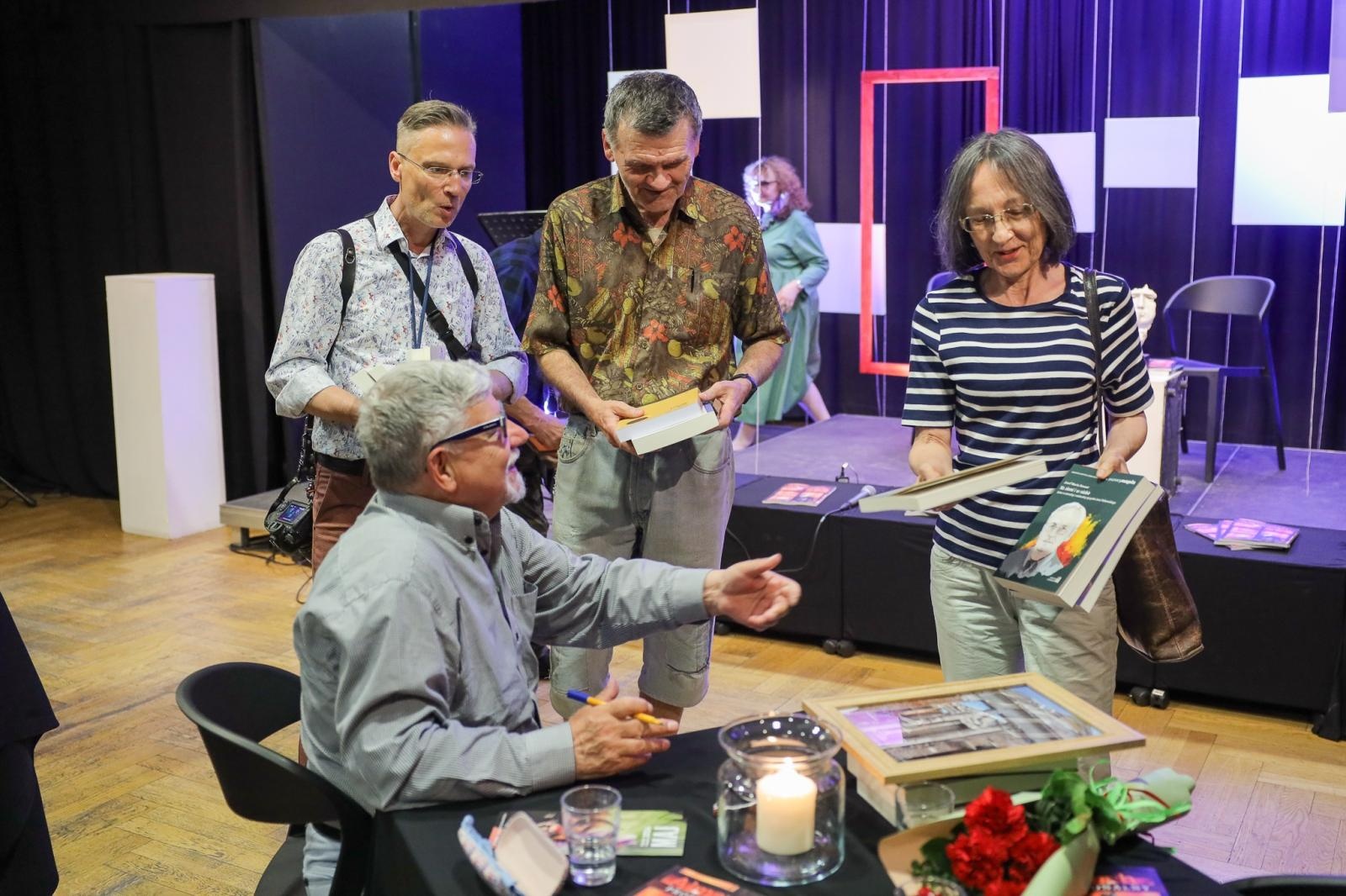 Zdjęcie w galerii na portalu naszraciborz.pl: Józef Maria Ruszar gościem Almanachu Prowincjonalnego wiadomości z regionu