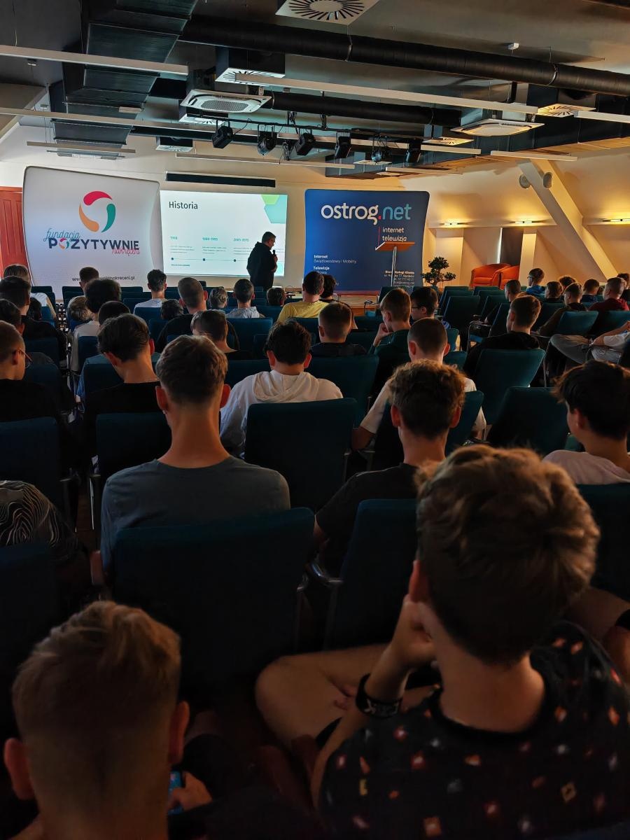 Zdjęcie w galerii na portalu naszraciborz.pl: 1300 uczniów przewinęło się przez zamek. Szkolono ich z cyberbezpieczeństwa wiadomości z regionu