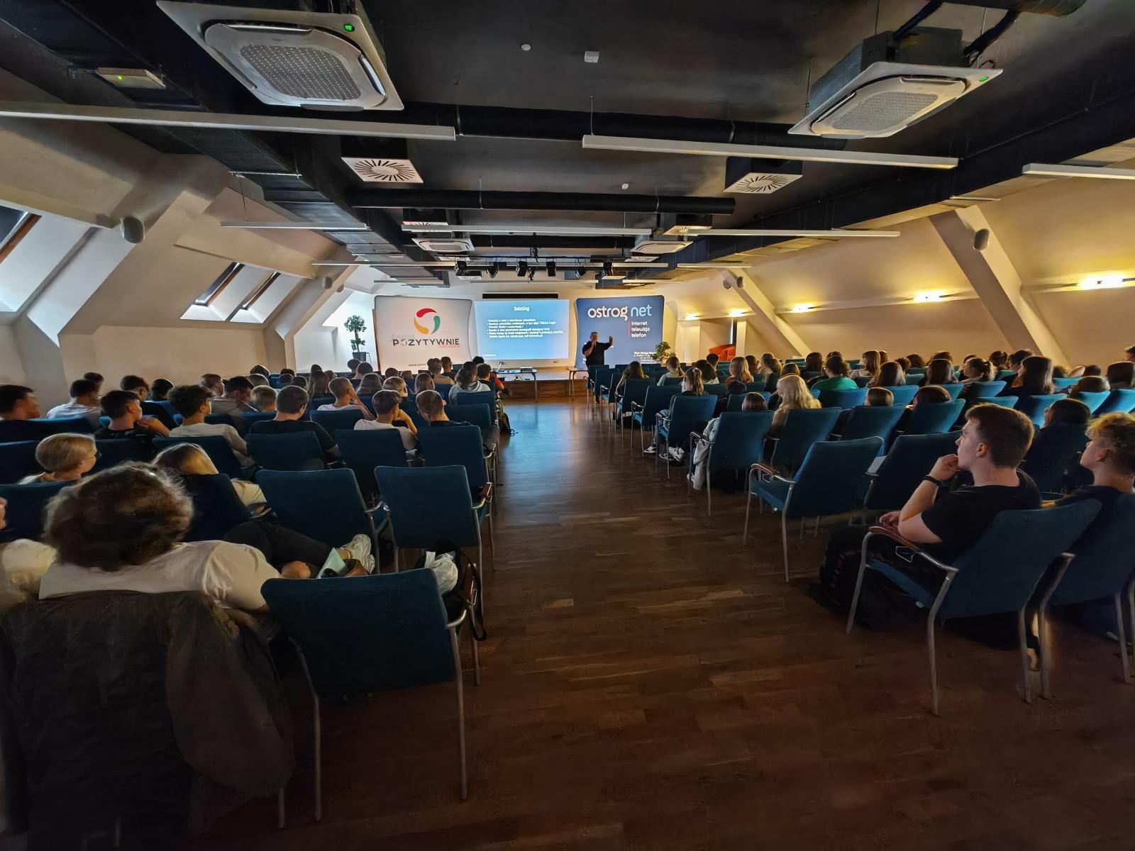 Zdjęcie w galerii na portalu naszraciborz.pl: 1300 uczniów przewinęło się przez zamek. Szkolono ich z cyberbezpieczeństwa wiadomości z regionu