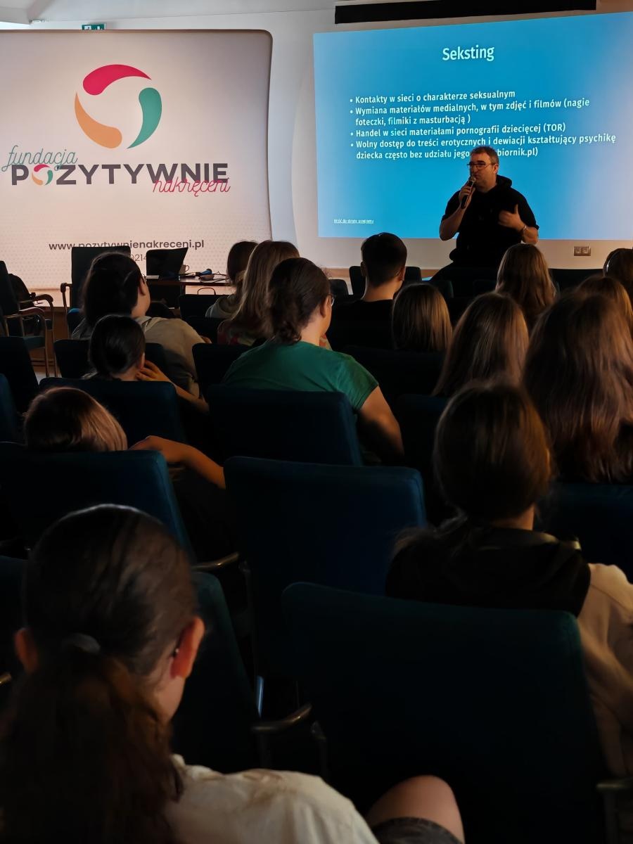 Zdjęcie w galerii na portalu naszraciborz.pl: 1300 uczniów przewinęło się przez zamek. Szkolono ich z cyberbezpieczeństwa wiadomości z regionu