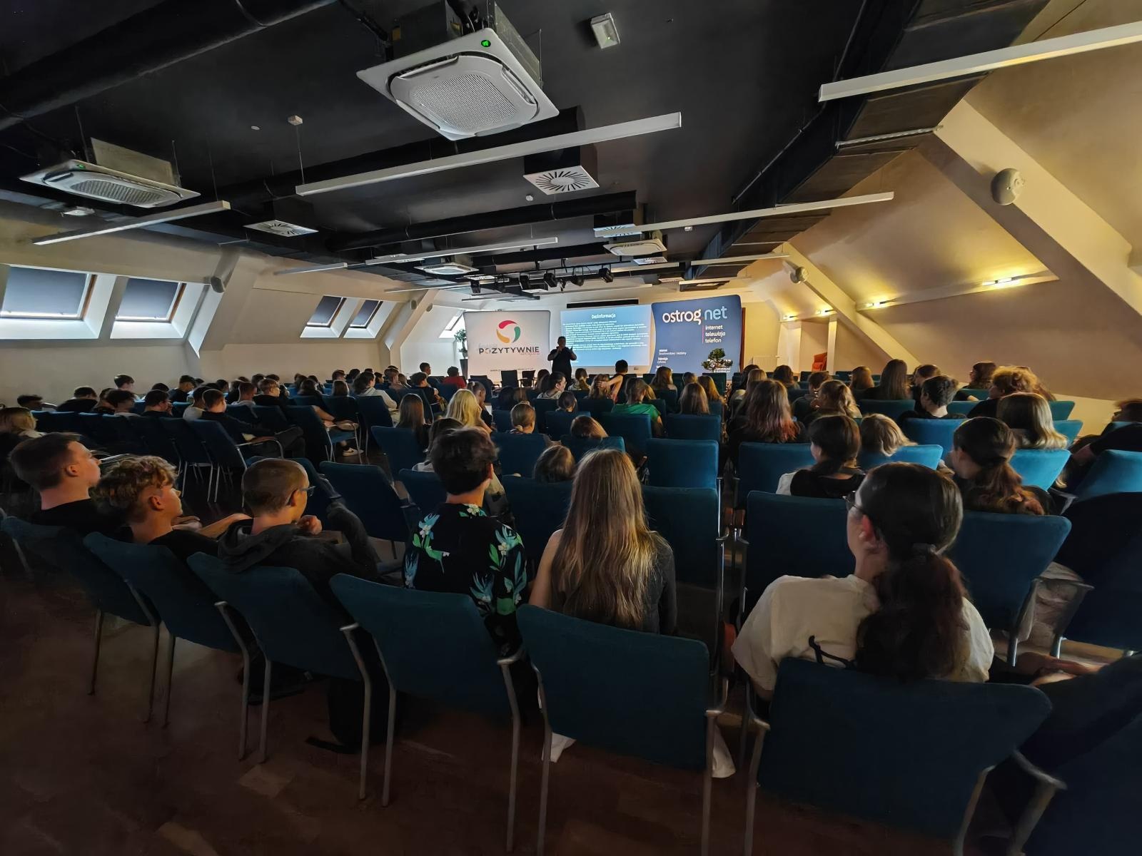 Zdjęcie w galerii na portalu naszraciborz.pl: 1300 uczniów przewinęło się przez zamek. Szkolono ich z cyberbezpieczeństwa wiadomości z regionu