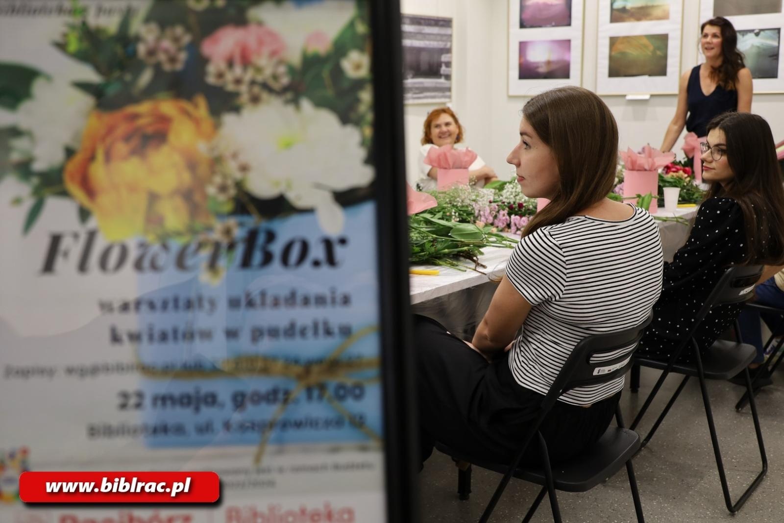 Zdjęcie w galerii na portalu naszraciborz.pl: Warsztaty FlowerBox w raciborskiej bibliotece wiadomości z regionu