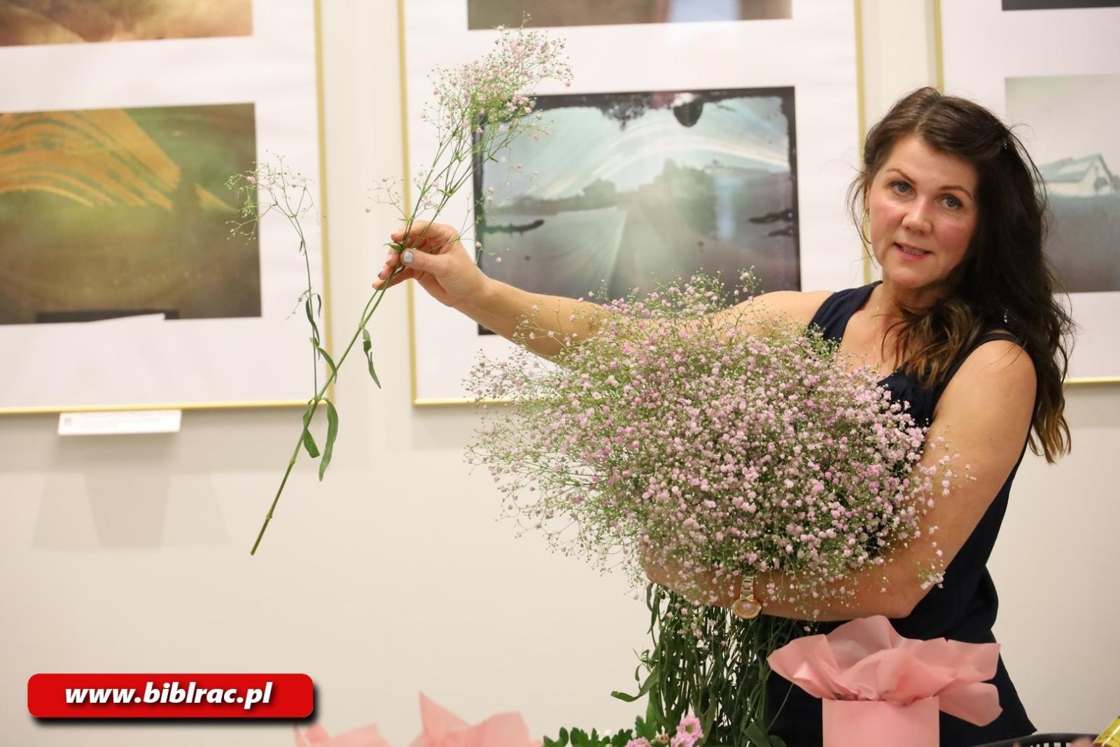 Zdjęcie w galerii na portalu naszraciborz.pl: Warsztaty FlowerBox w raciborskiej bibliotece wiadomości z regionu