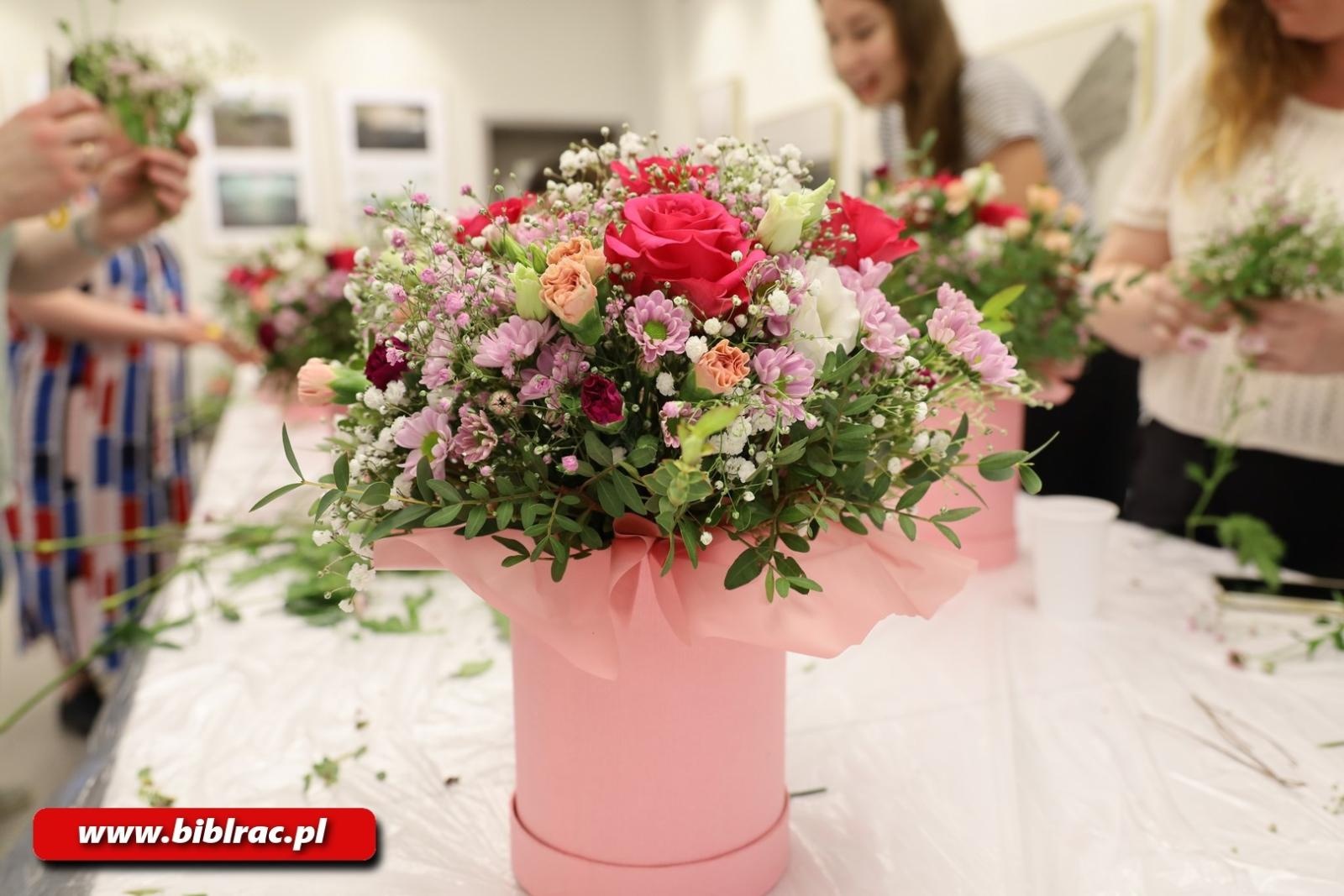 Zdjęcie w galerii na portalu naszraciborz.pl: Warsztaty FlowerBox w raciborskiej bibliotece wiadomości z regionu