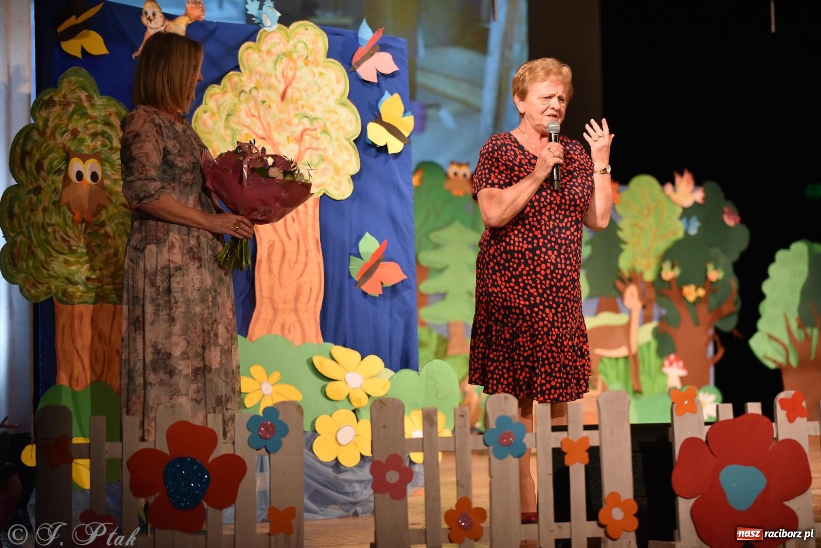 Zdjęcie w galerii na portalu naszraciborz.pl: Królewna Śnieżka na 50. urodziny Przedszkola nr 11 wiadomości z regionu