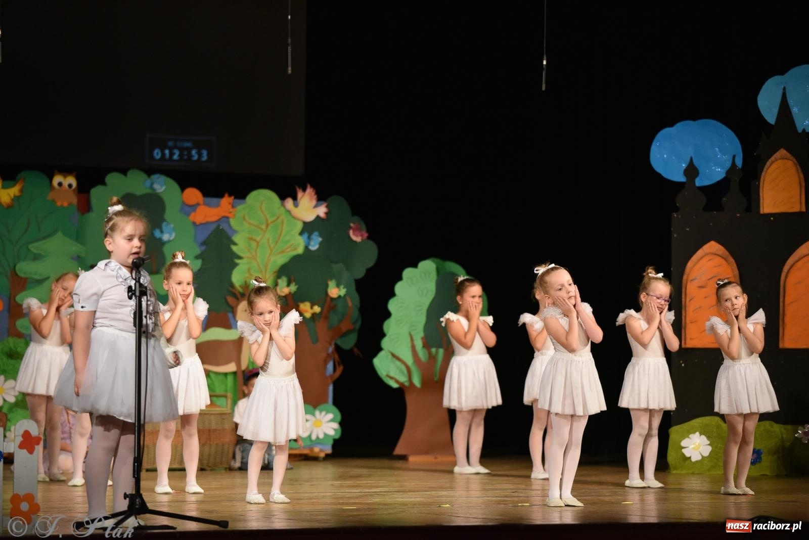 Zdjęcie w galerii na portalu naszraciborz.pl: Królewna Śnieżka na 50. urodziny Przedszkola nr 11 wiadomości z regionu