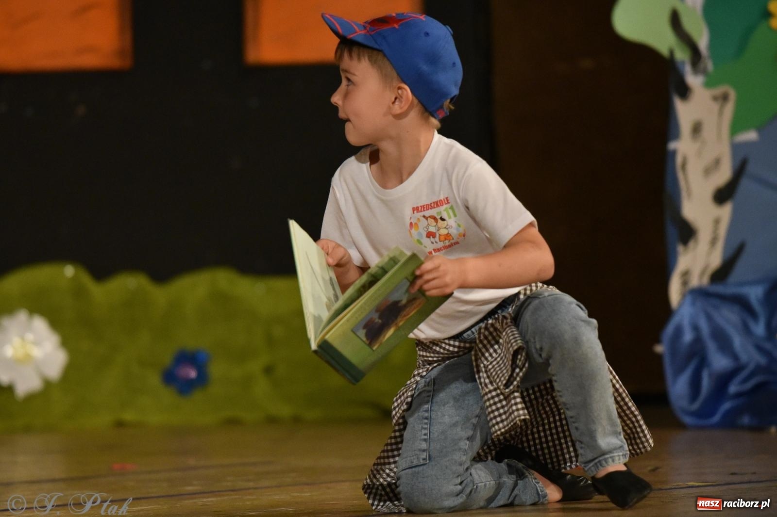 Zdjęcie w galerii na portalu naszraciborz.pl: Królewna Śnieżka na 50. urodziny Przedszkola nr 11 wiadomości z regionu