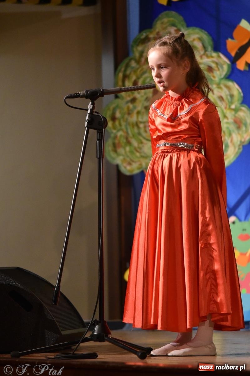 Zdjęcie w galerii na portalu naszraciborz.pl: Królewna Śnieżka na 50. urodziny Przedszkola nr 11 wiadomości z regionu