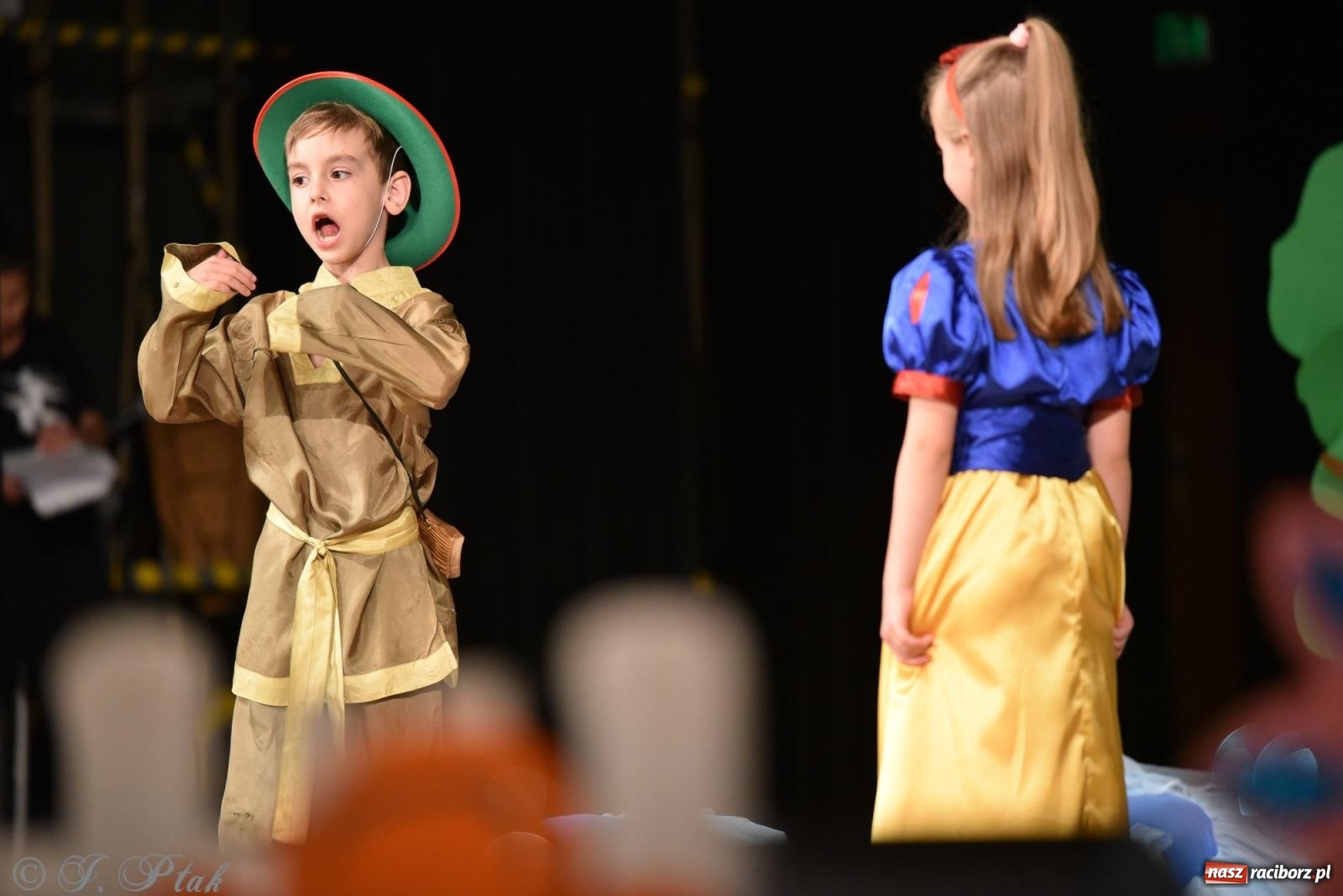 Zdjęcie w galerii na portalu naszraciborz.pl: Królewna Śnieżka na 50. urodziny Przedszkola nr 11 wiadomości z regionu