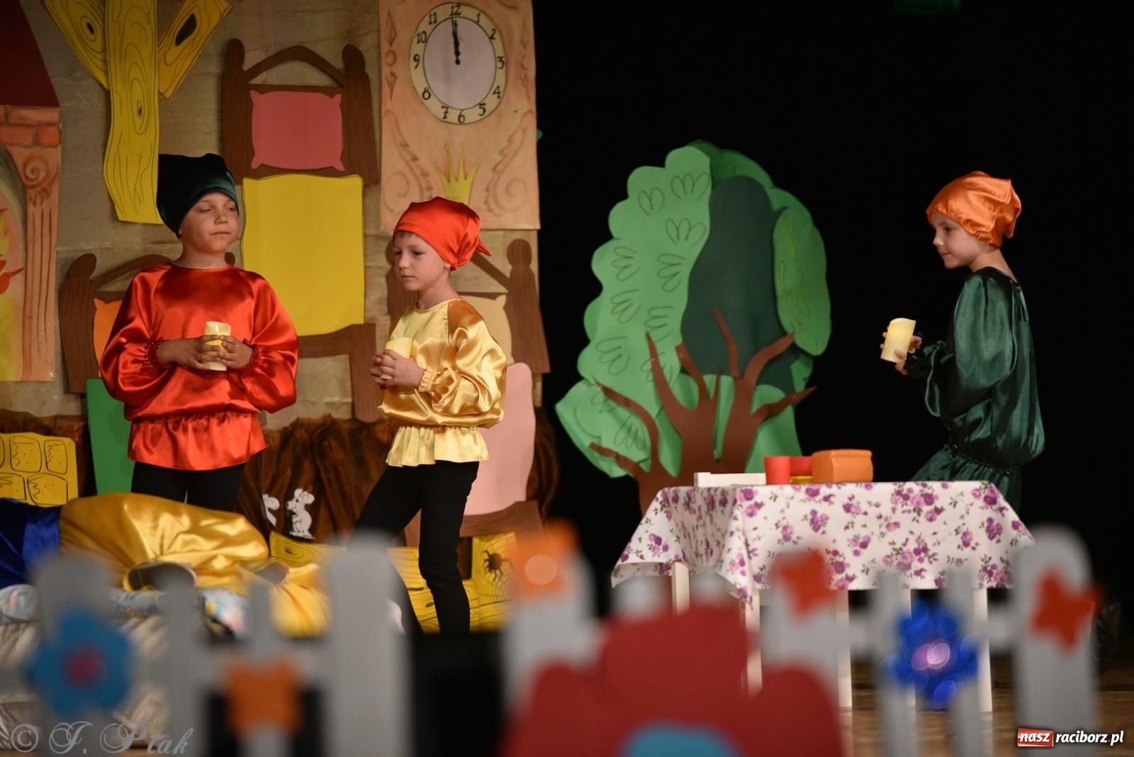 Zdjęcie w galerii na portalu naszraciborz.pl: Królewna Śnieżka na 50. urodziny Przedszkola nr 11 wiadomości z regionu