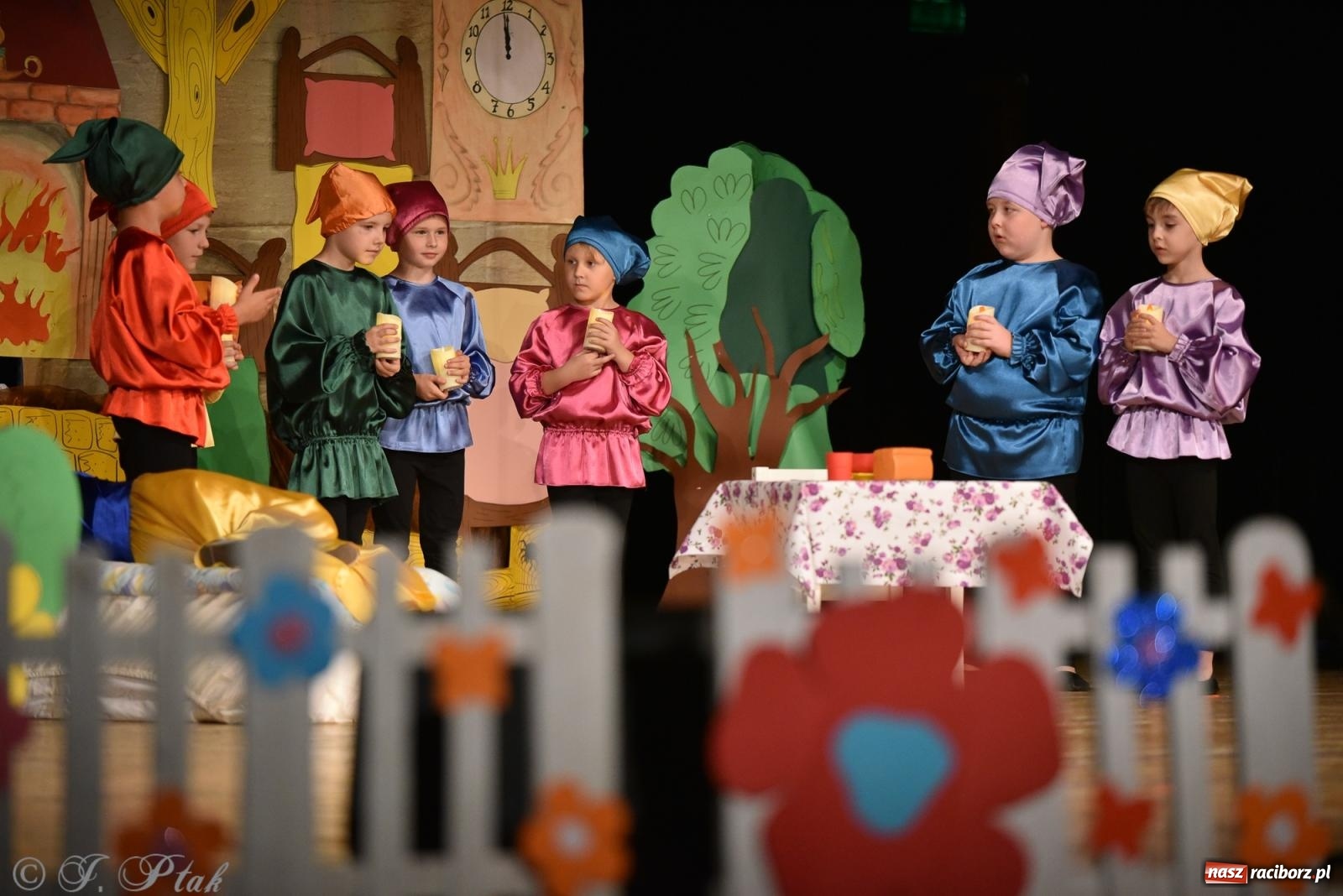 Zdjęcie w galerii na portalu naszraciborz.pl: Królewna Śnieżka na 50. urodziny Przedszkola nr 11 wiadomości z regionu