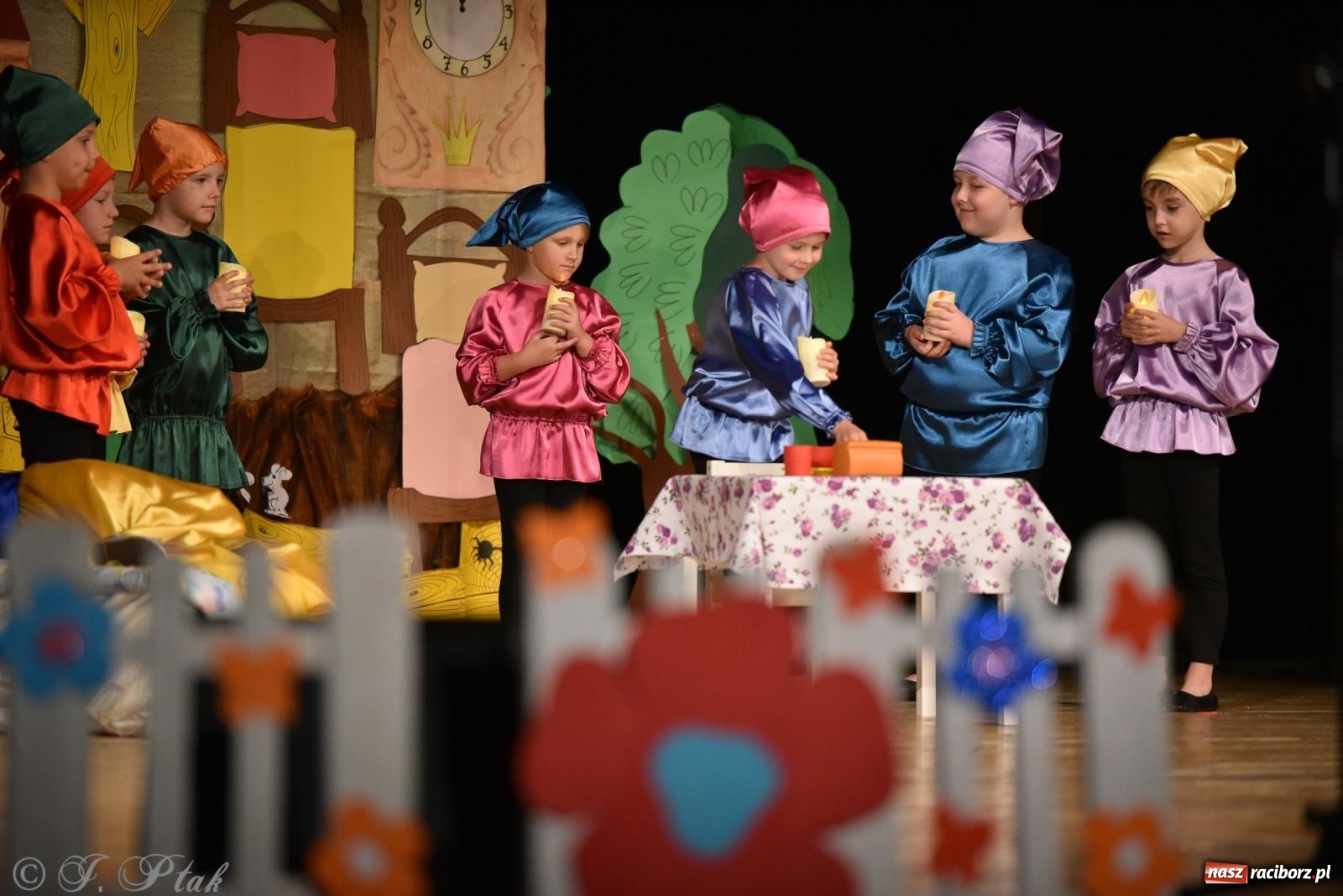 Zdjęcie w galerii na portalu naszraciborz.pl: Królewna Śnieżka na 50. urodziny Przedszkola nr 11 wiadomości z regionu