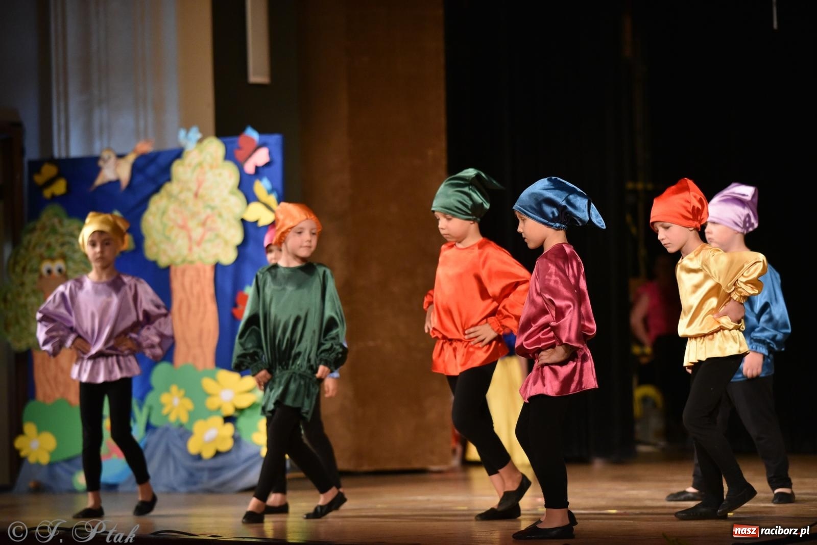 Zdjęcie w galerii na portalu naszraciborz.pl: Królewna Śnieżka na 50. urodziny Przedszkola nr 11 wiadomości z regionu