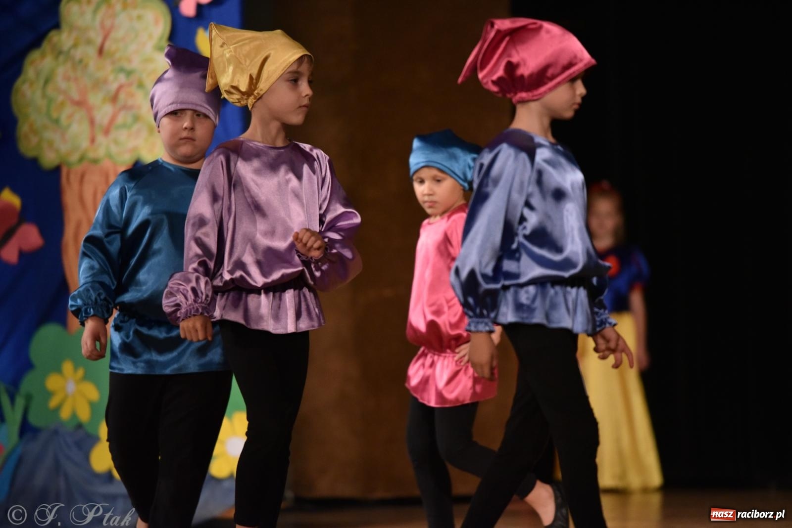 Zdjęcie w galerii na portalu naszraciborz.pl: Królewna Śnieżka na 50. urodziny Przedszkola nr 11 wiadomości z regionu