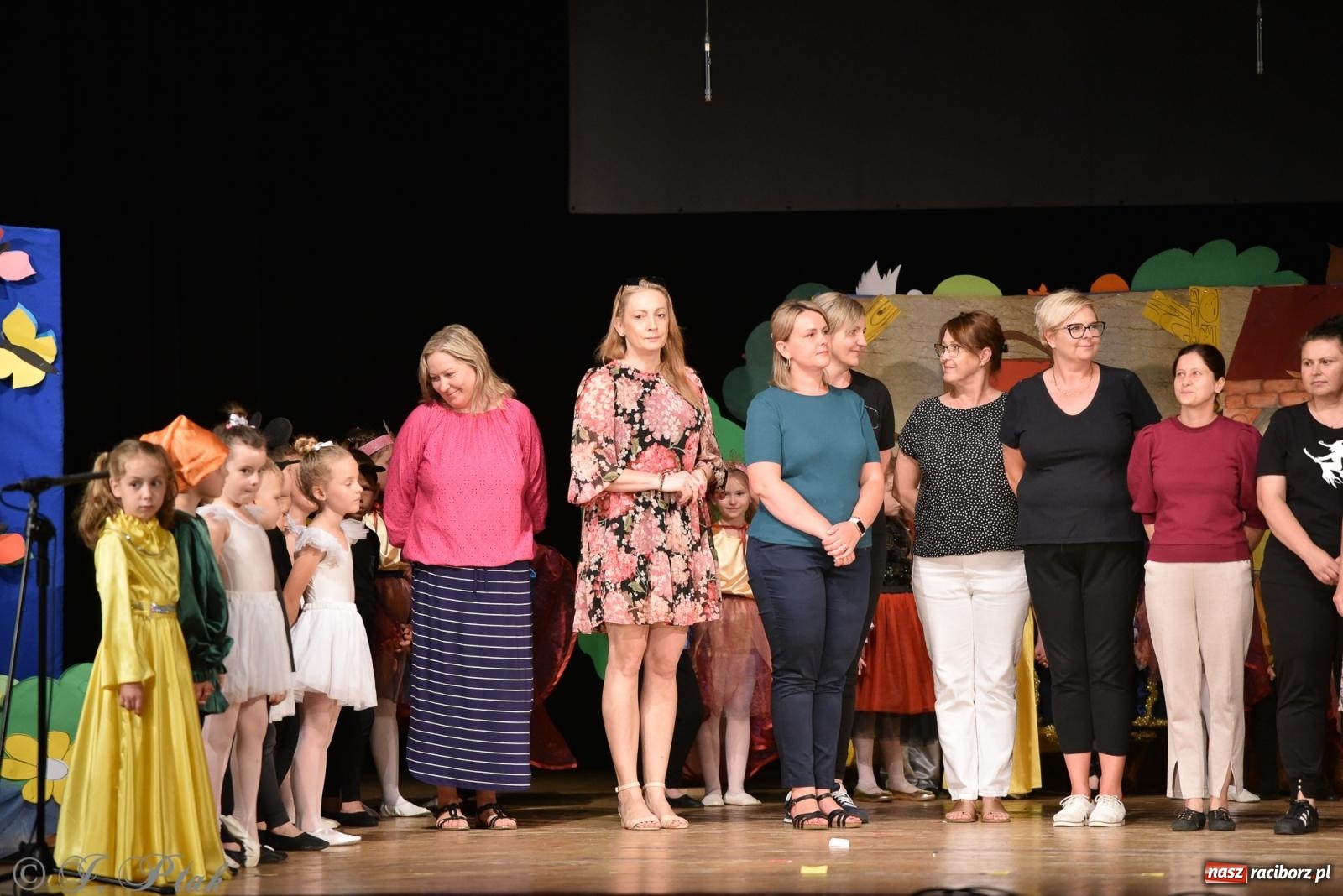 Zdjęcie w galerii na portalu naszraciborz.pl: Królewna Śnieżka na 50. urodziny Przedszkola nr 11 wiadomości z regionu