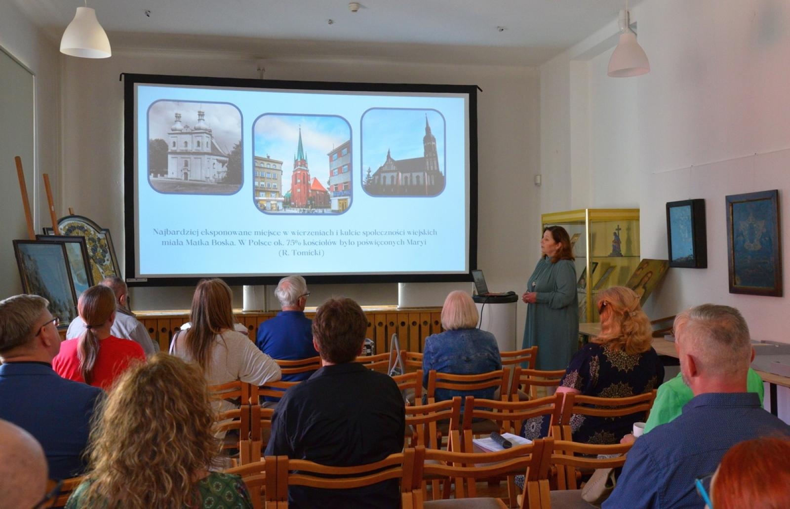 Zdjęcie w galerii na portalu naszraciborz.pl: Maryjne akcenty w raciborskim Muzeum wiadomości z regionu