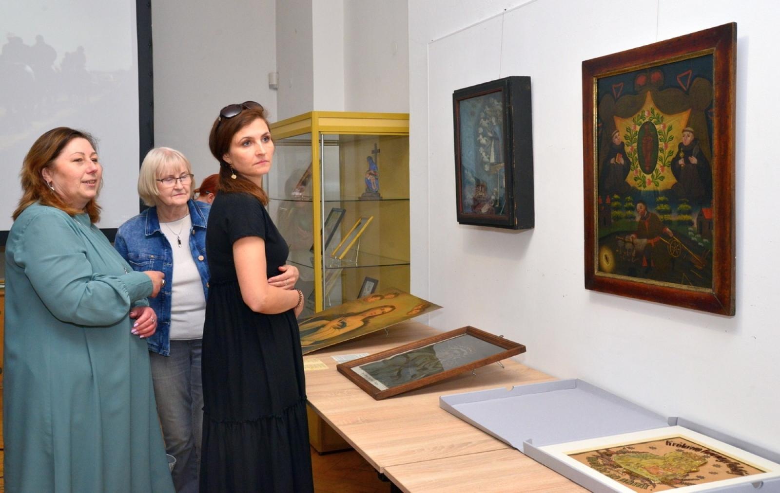 Zdjęcie w galerii na portalu naszraciborz.pl: Maryjne akcenty w raciborskim Muzeum wiadomości z regionu