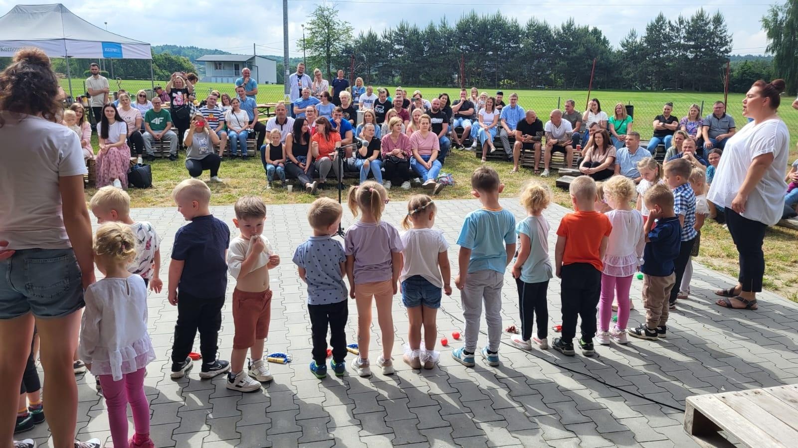 Zdjęcie w galerii na portalu naszraciborz.pl: Przedszkolny piknik w Brzozowym Gaju wiadomości z regionu