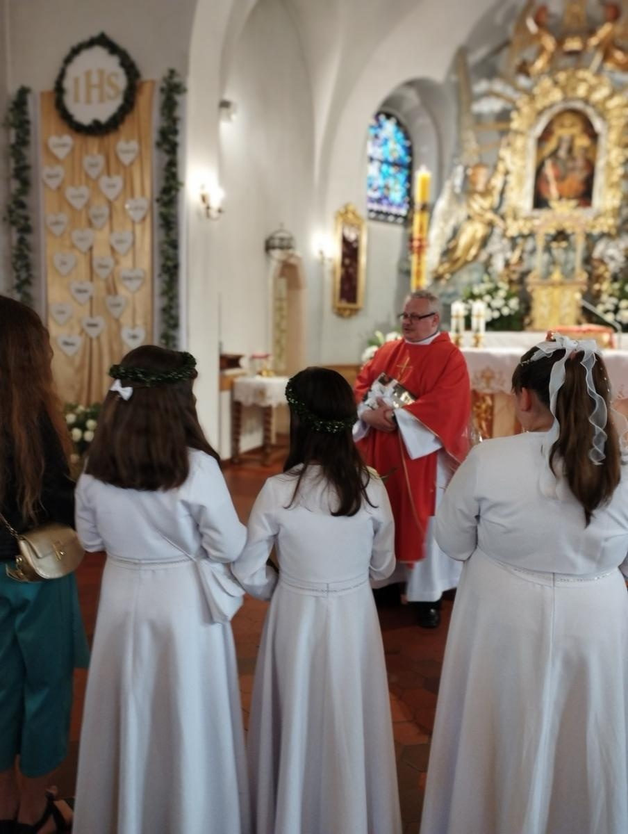 Zdjęcie w galerii na portalu naszraciborz.pl: 30-lecie kapłaństwa raszczyckiego proboszcza wiadomości z regionu