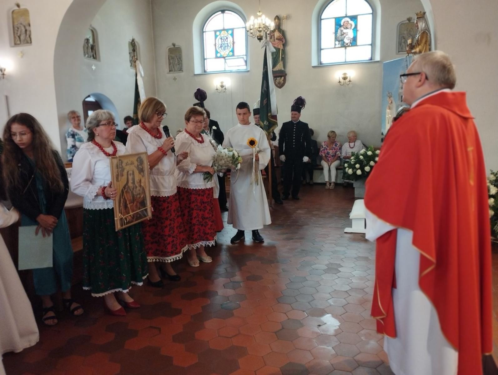 Zdjęcie w galerii na portalu naszraciborz.pl: 30-lecie kapłaństwa raszczyckiego proboszcza wiadomości z regionu